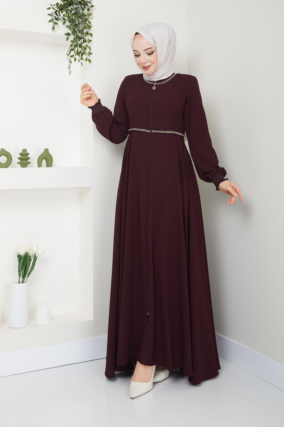 Kadın Tesettür Nakışlı Güpürlü Mevlana Kesim Ferace