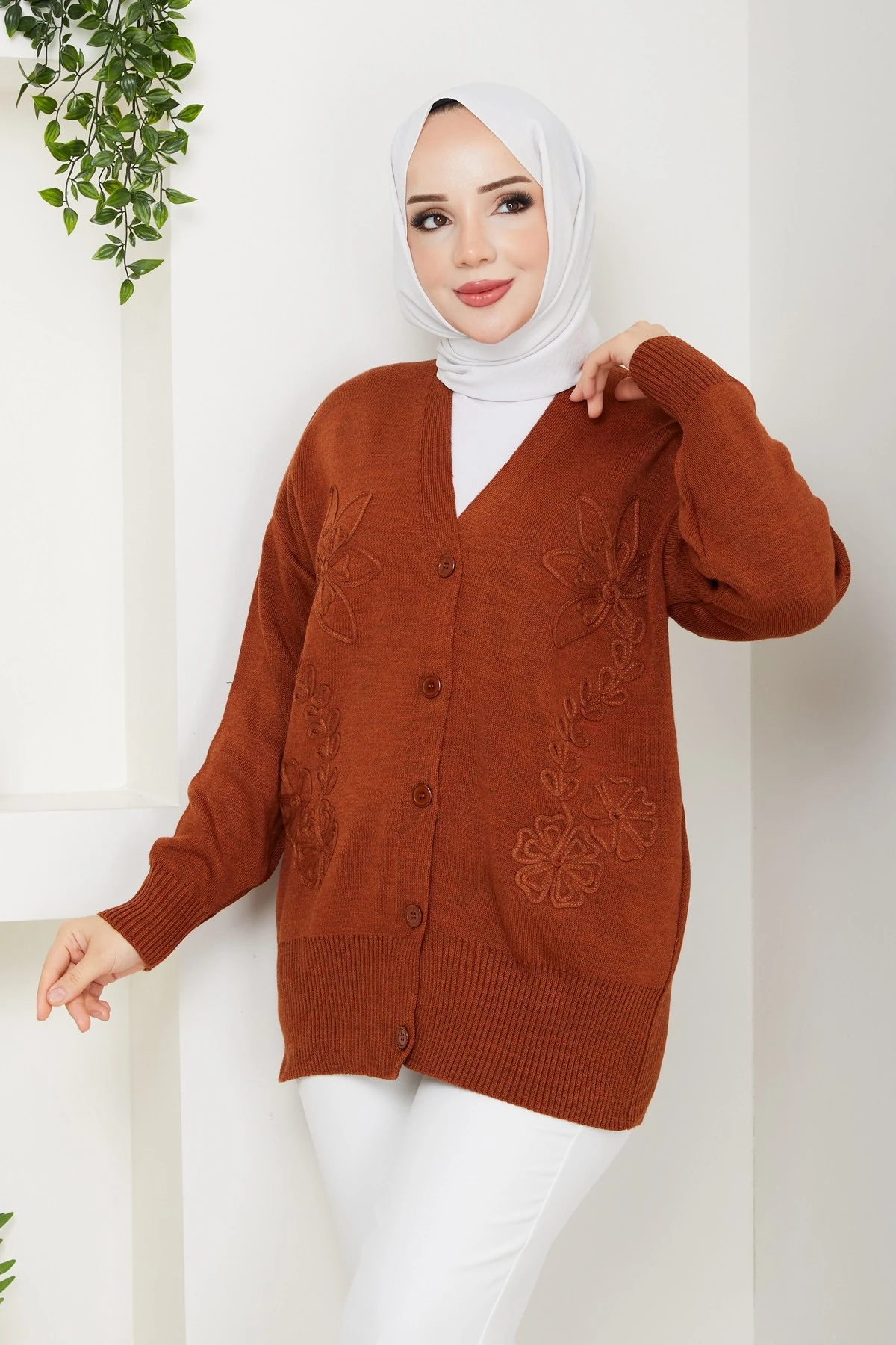 Kadın Papatya Desenli Triko Hırka