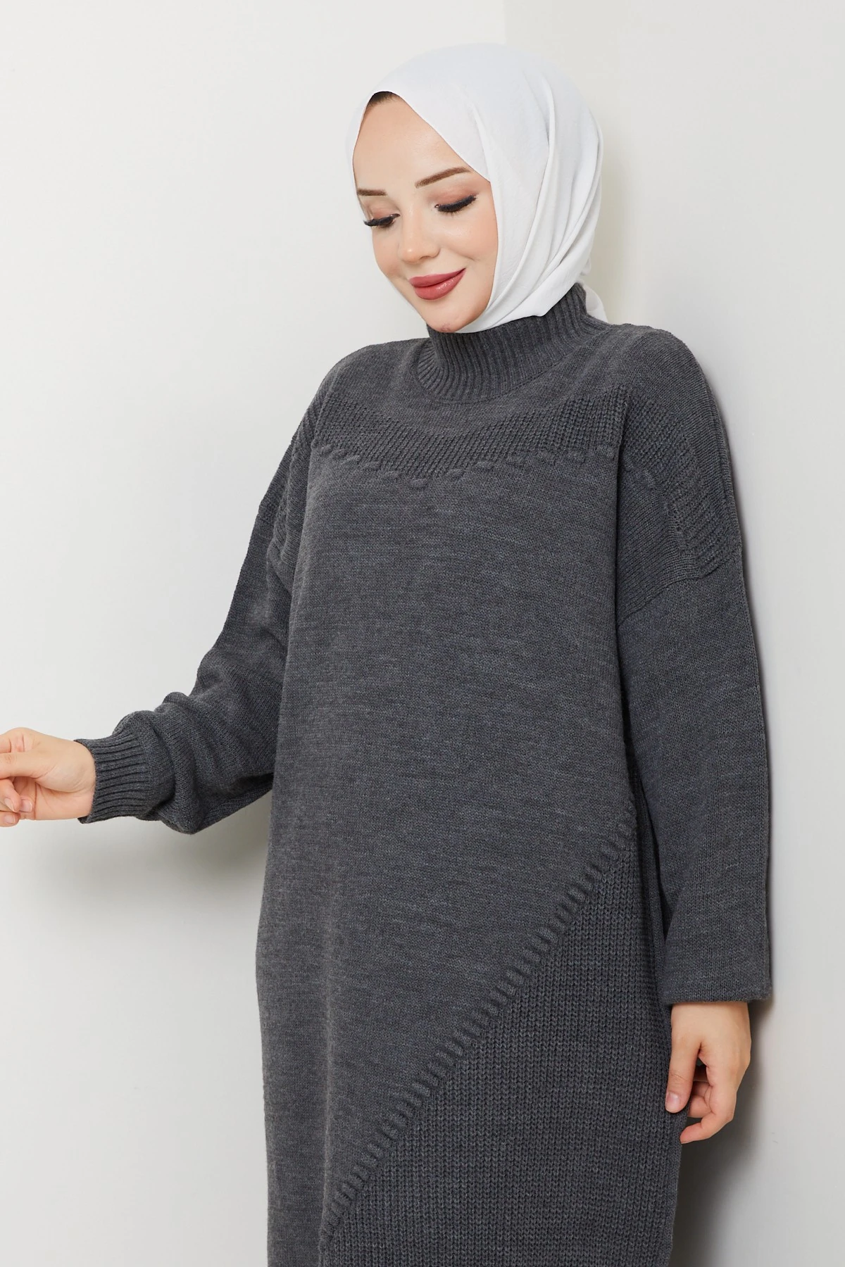 Kadın Yarım Balıkçı Yaka Örgü Detaylı Triko Tunik