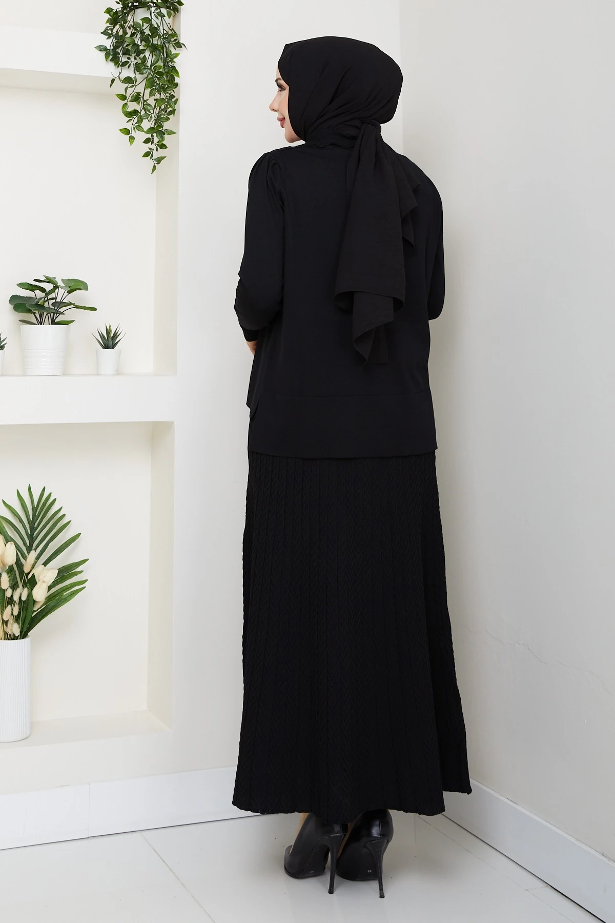 Kadın Eteği Mandal Örgülü Merserize İkili Triko Takım