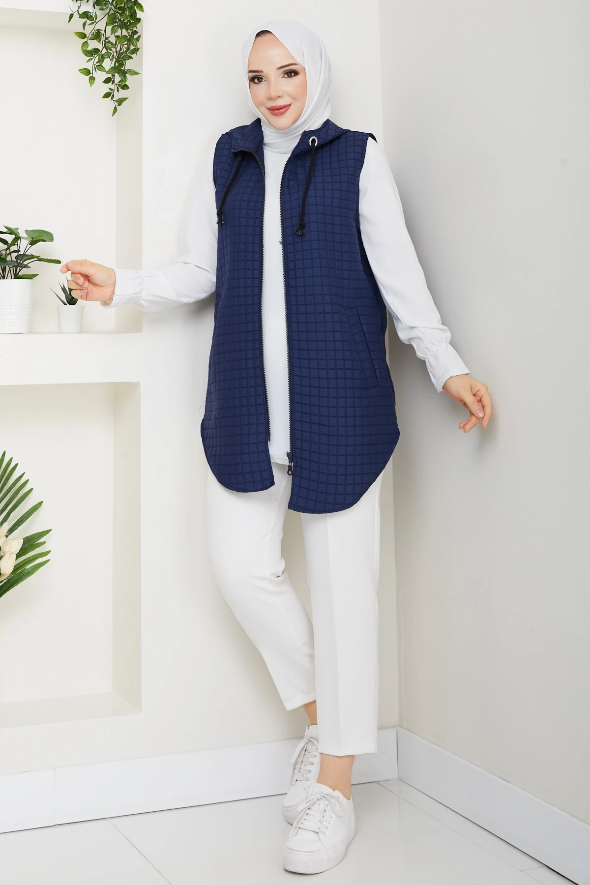 Kadın Yandan Fermuarlı Cepli Kapitone Yelek