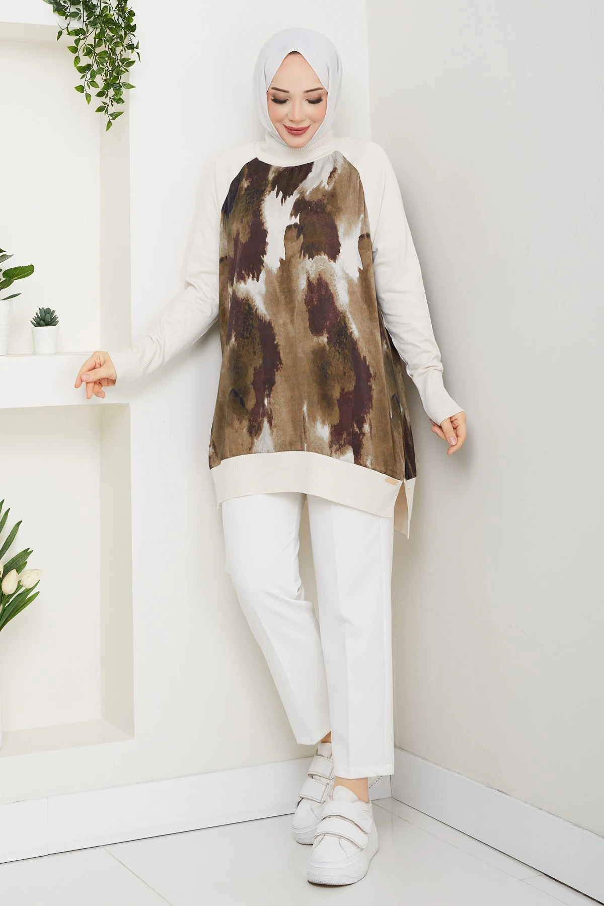 Kadın Yarım Balıkçı Yaka Yandan Fermuarlı İpek Kupra Merserize Tunik