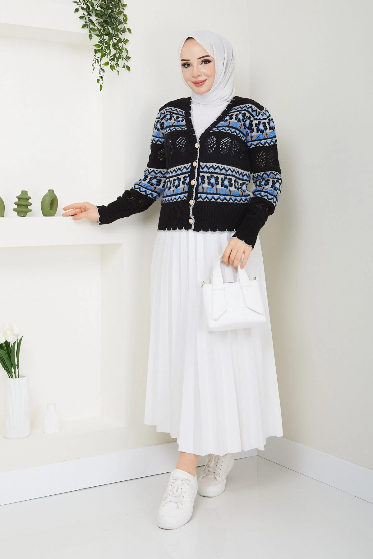 Kadın Ajurlu Renkli Triko Hırka