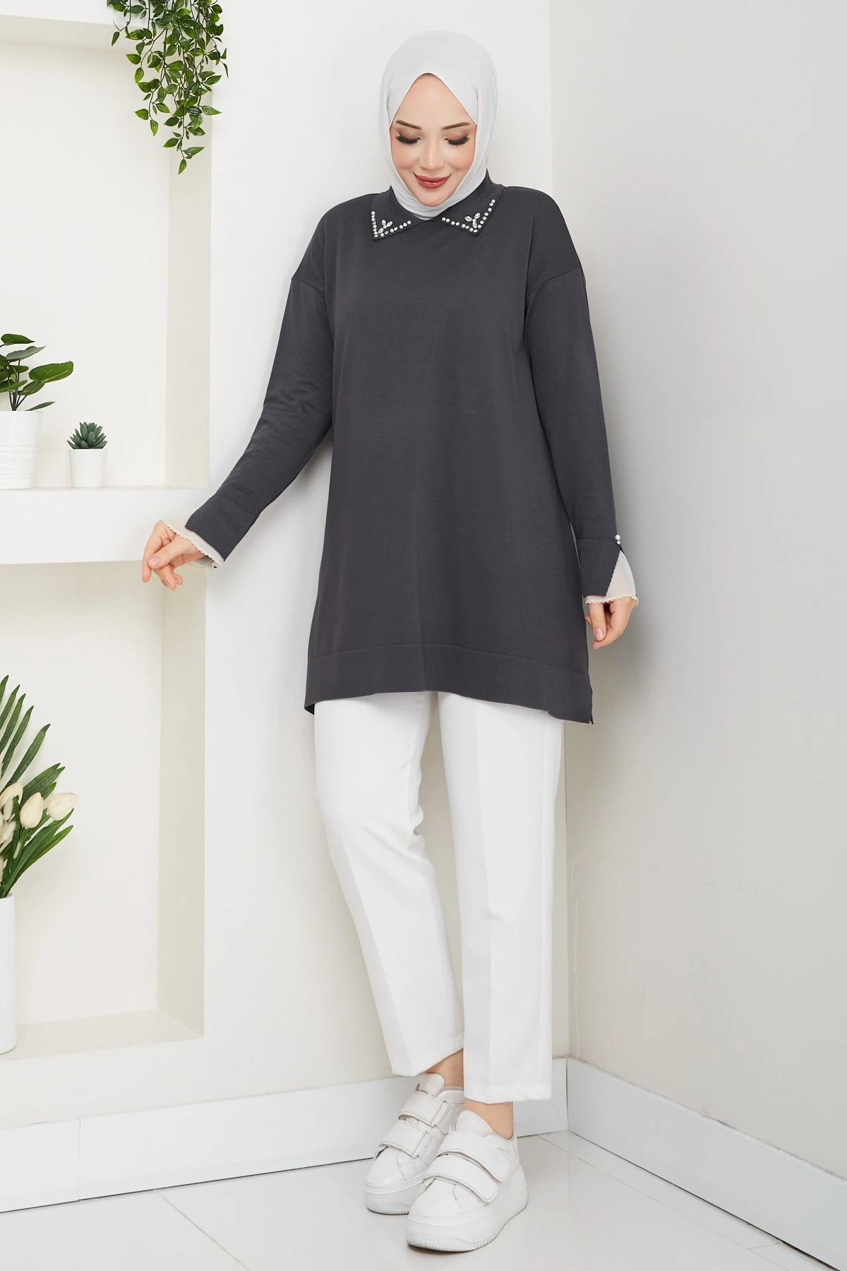 Kadın Kol Ağzı Dantel Detaylı Merserize Triko Tunik