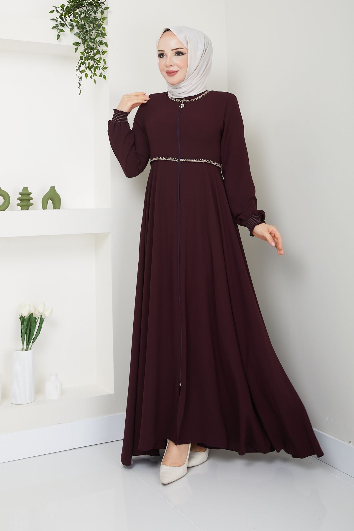Kadın Tesettür Nakışlı Güpürlü Mevlana Kesim Ferace