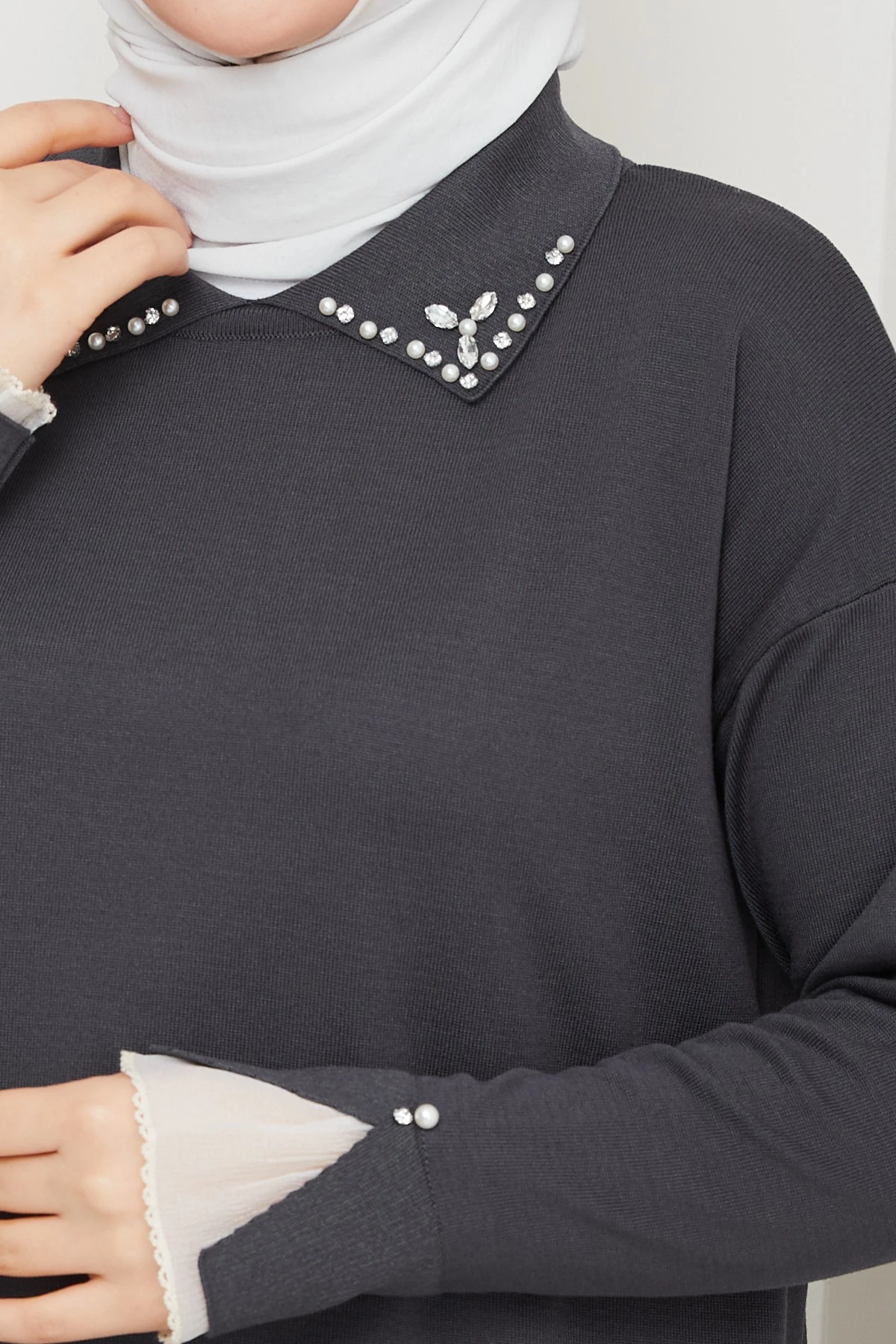 Kadın Kol Ağzı Dantel Detaylı Merserize Triko Tunik