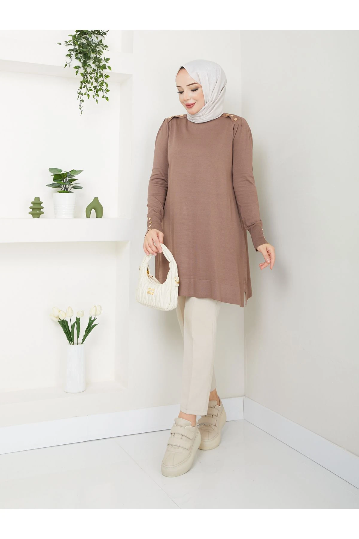 Kadın Omuzdan Apoletli Kol Düğmeli Soğuk İplik Merserize Triko Tunik