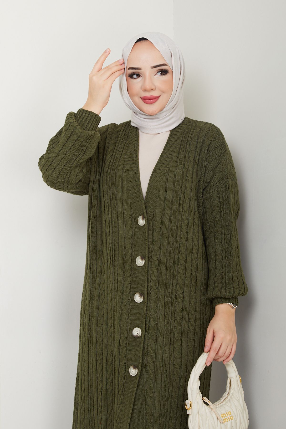 Kadın Balon Kol Düğme Kapamalı Uzun Triko Hırka