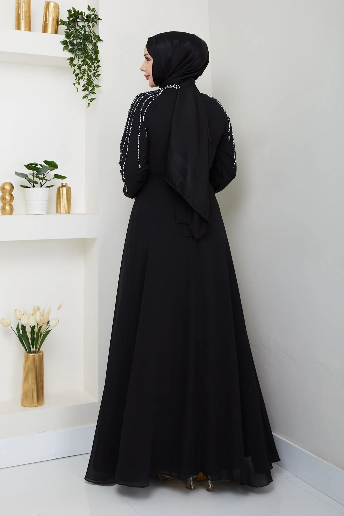 Kadın Kolu Taşlı Astarlı Şifon Elbise