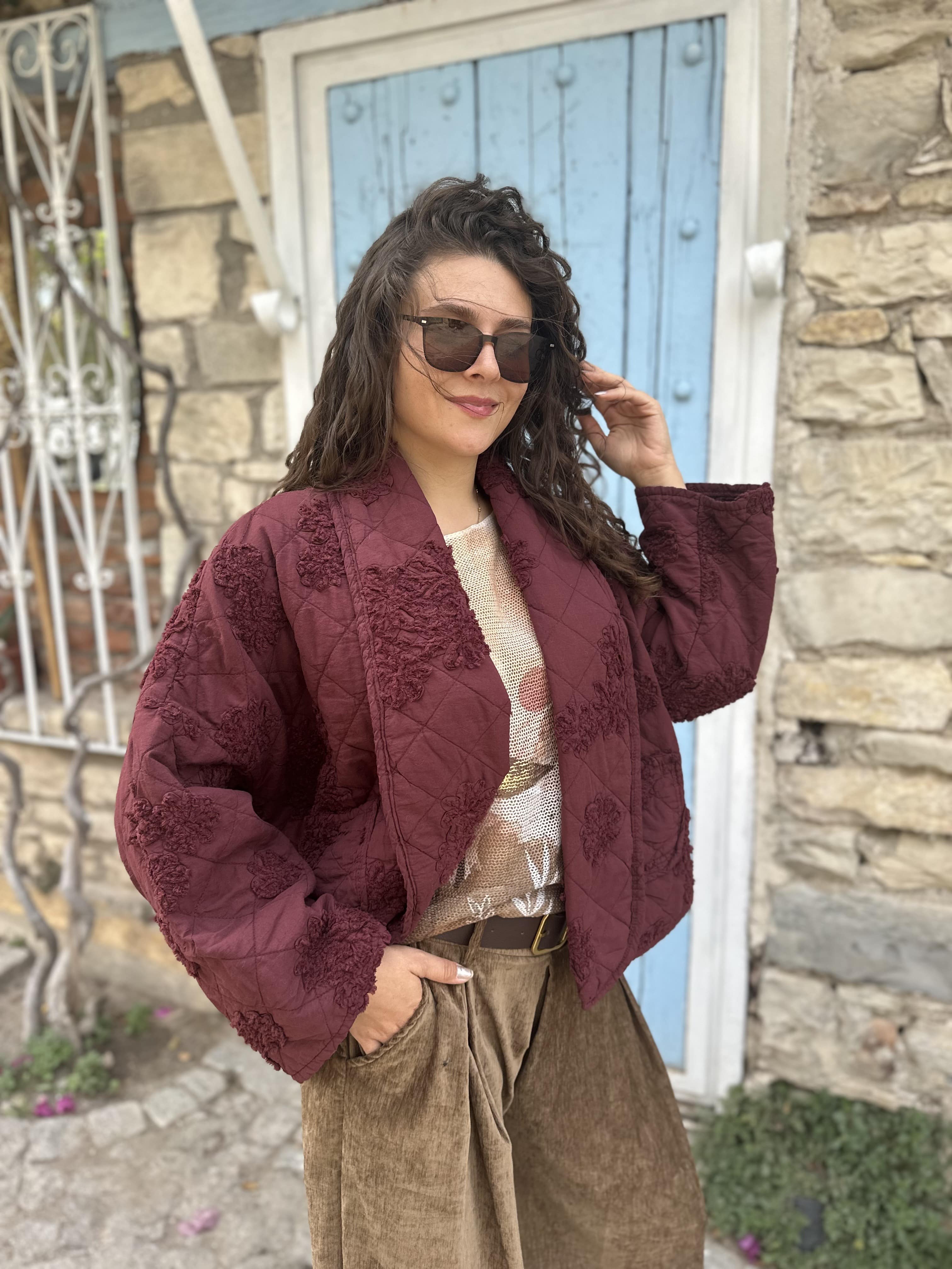 Çiçek Kabartma Şal Yaka Mont 2466