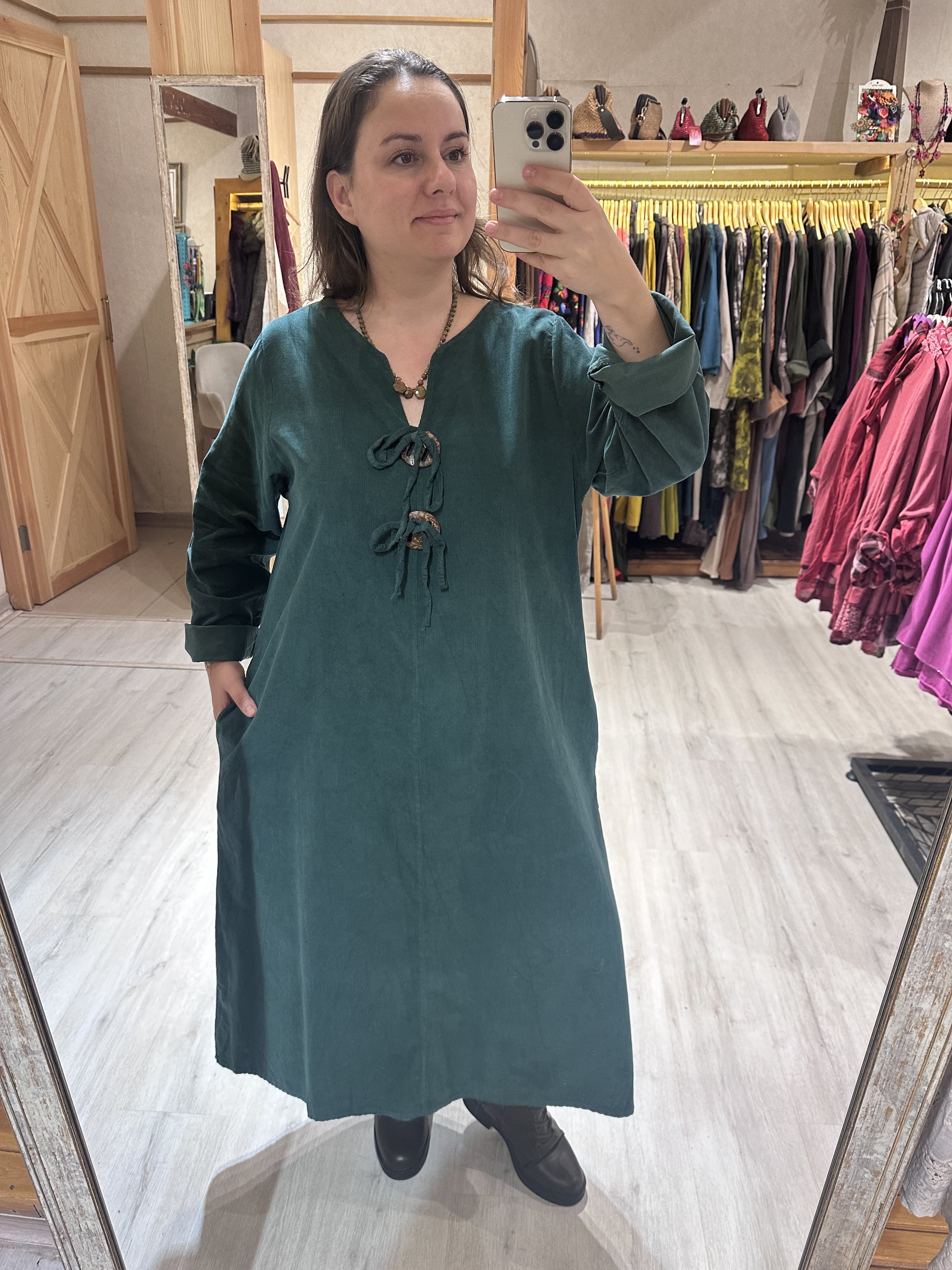 Büyük Düğme Detay İtalyan Kadife Elbise 24202 - ZÜMRÜT YEŞİLİ