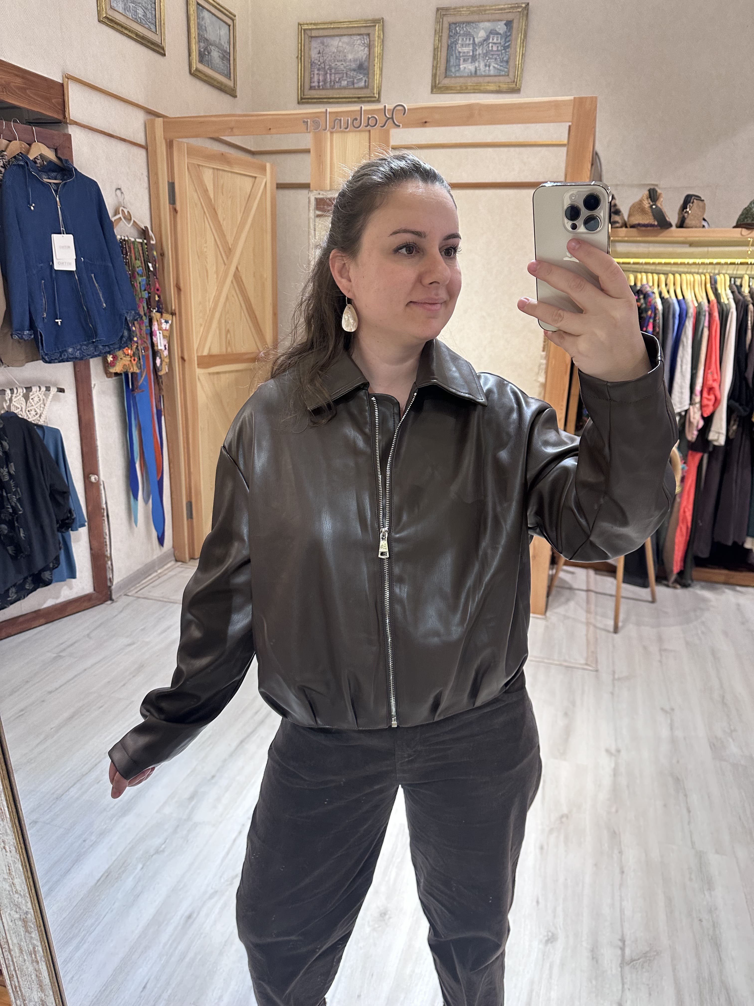 Düz Desen Fermuarlı Deri Ceket MD0045