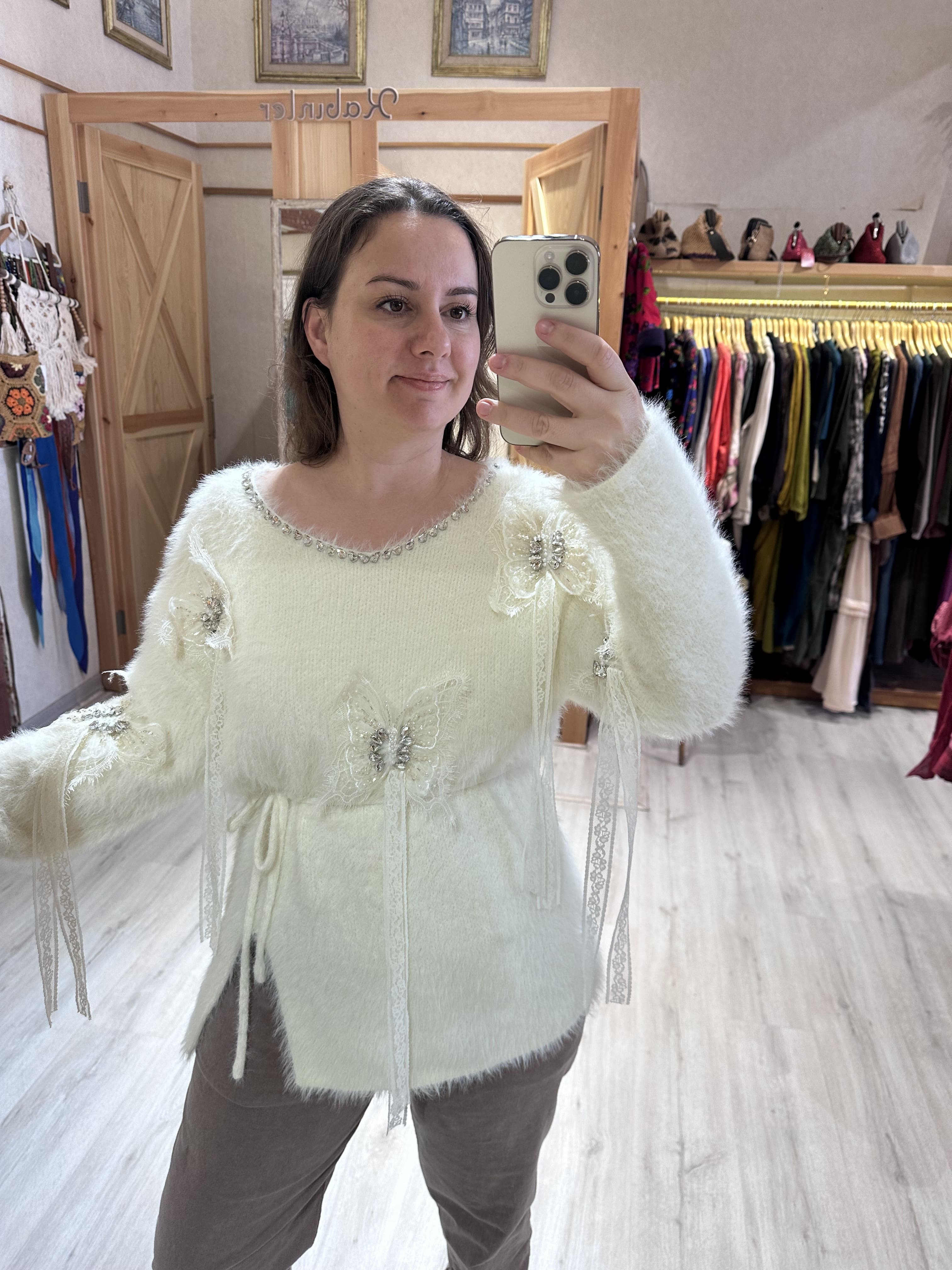 Kelebek Taşlı Kürklü Kazak DP019