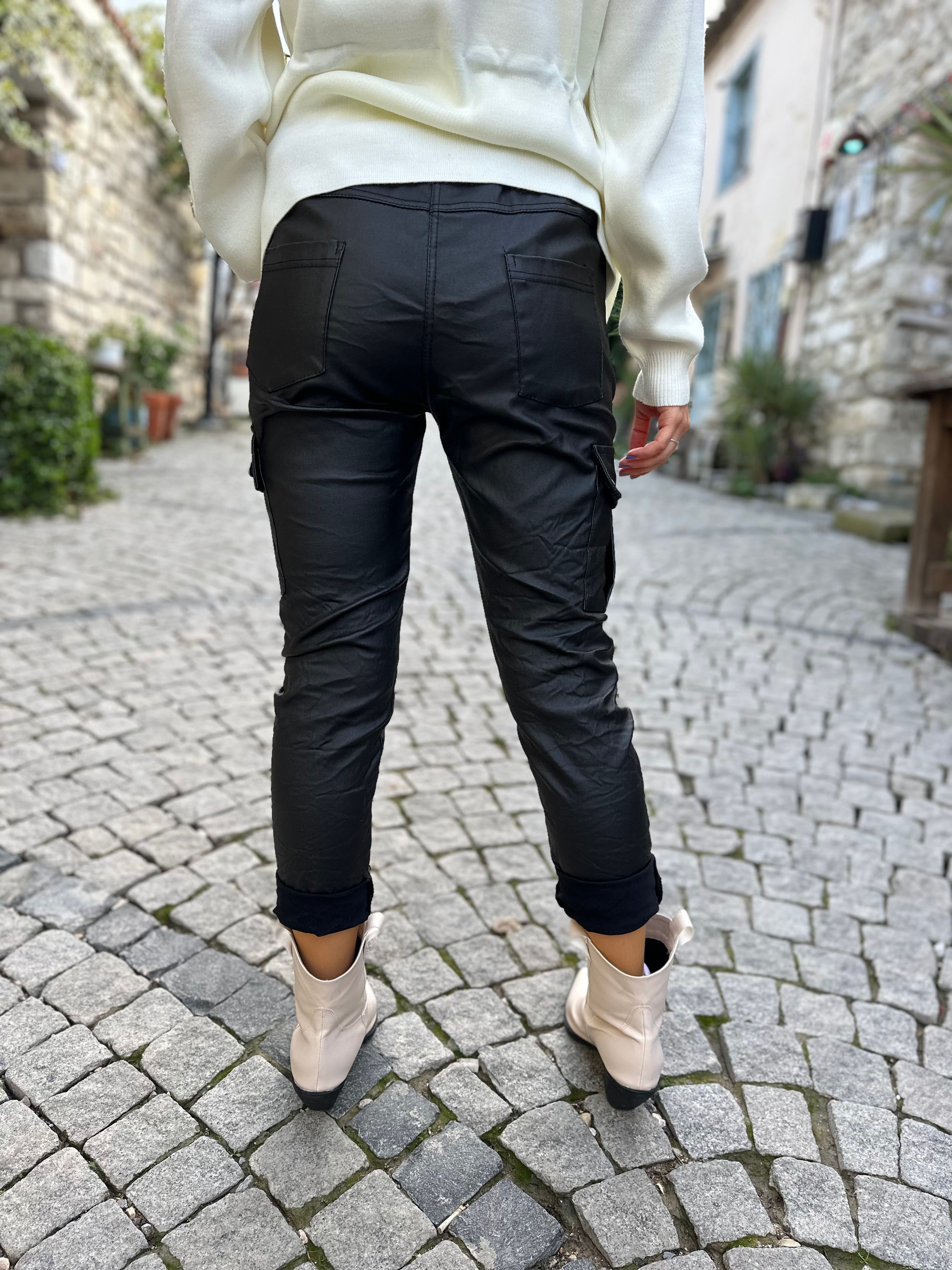 Metal Düğme Detaylı Düz Desen Deri Pantolon 