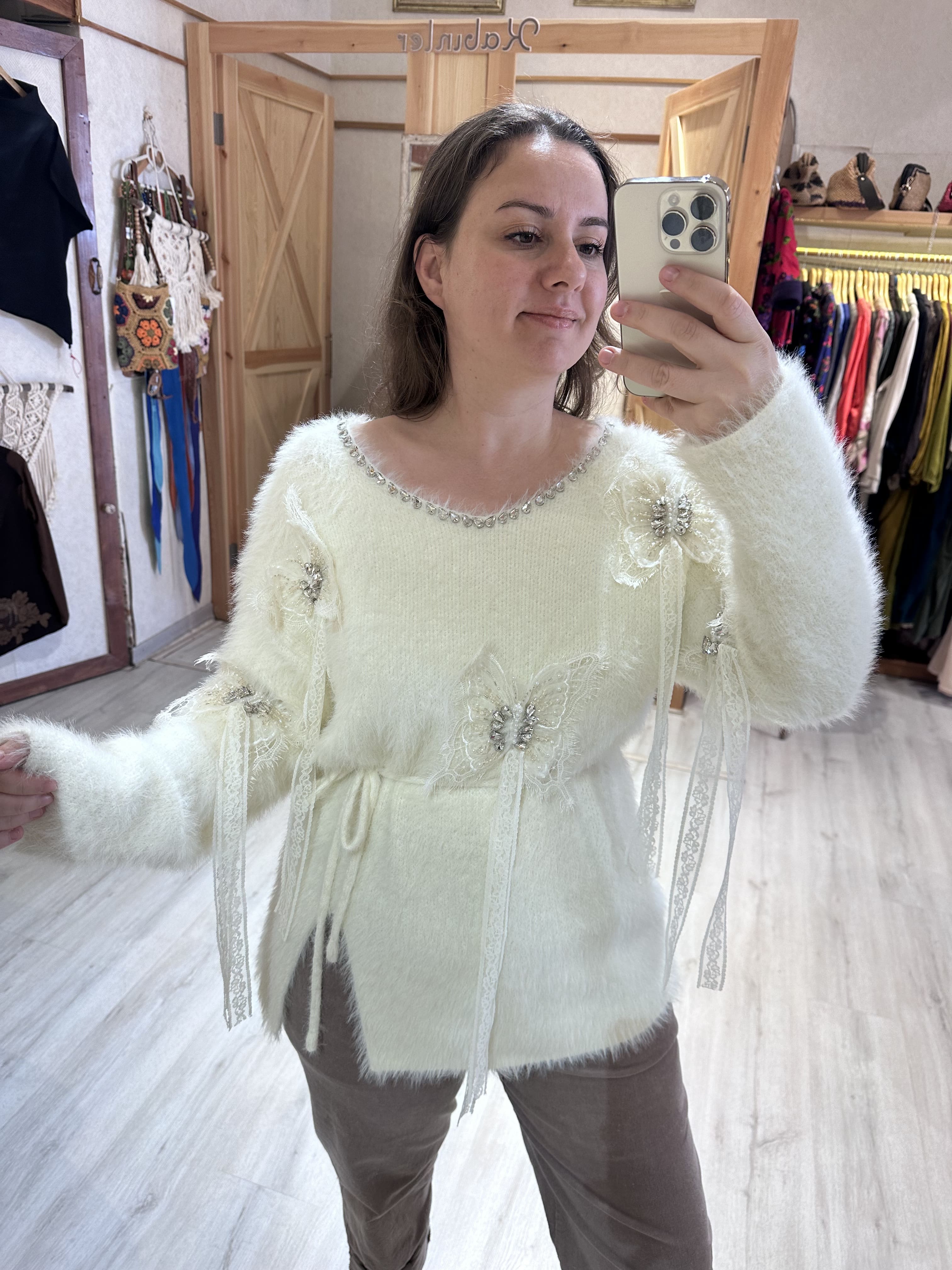 Kelebek Taşlı Kürklü Kazak DP019