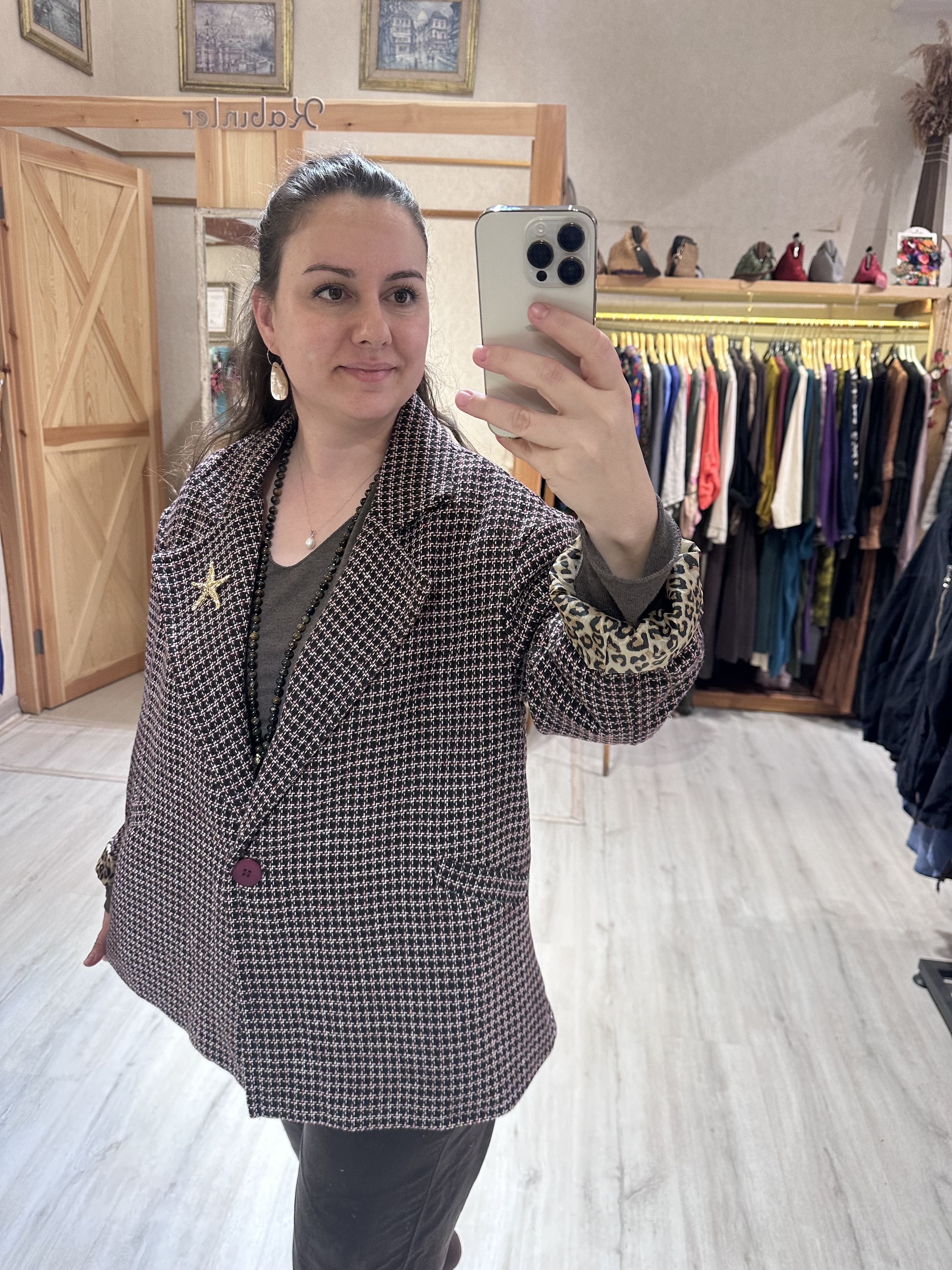 Yıldız Broşlu Leopar Desen Astarlı Keçe Ceket SN760