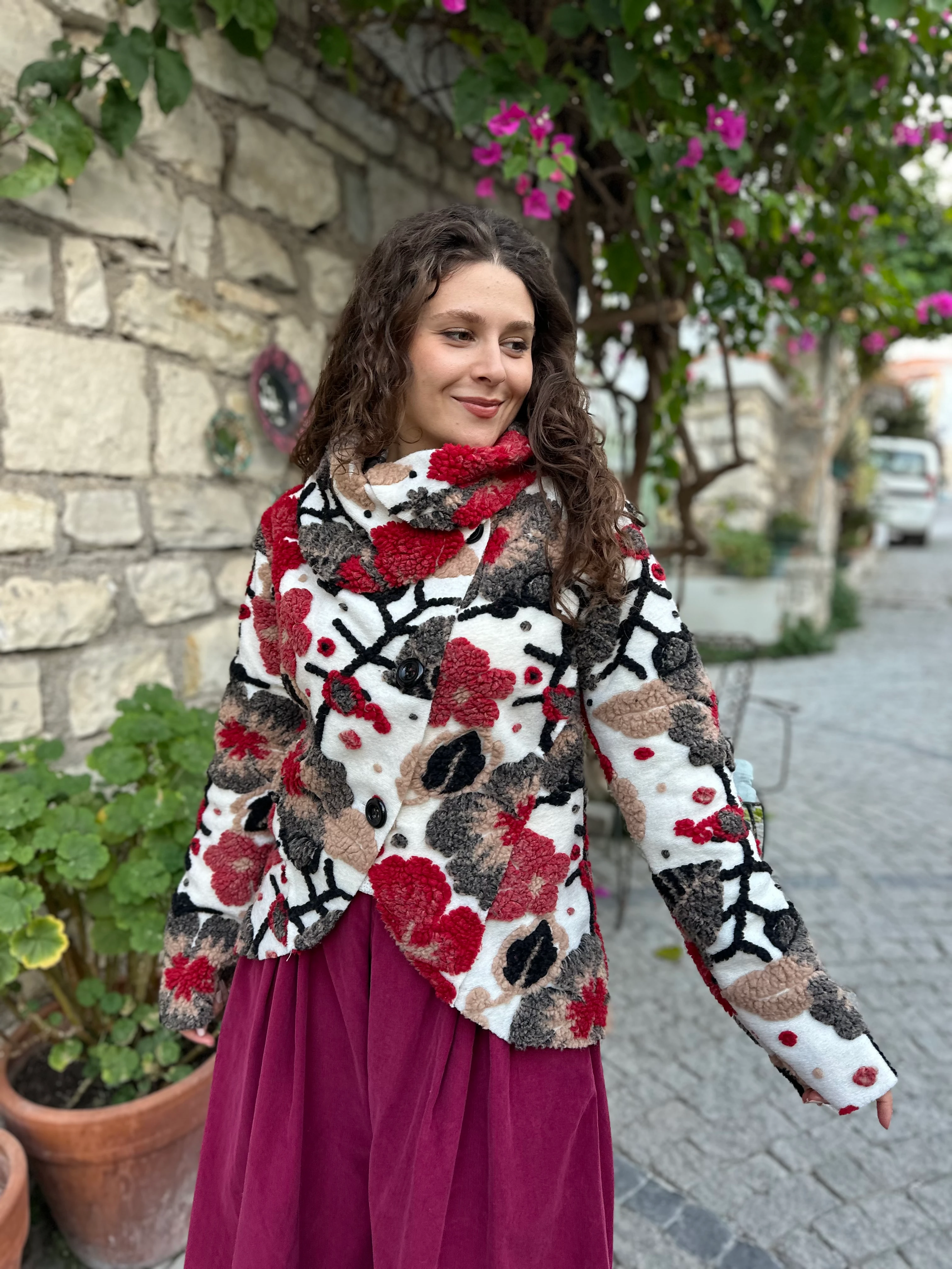 Yaprak Desen Asimetrik Kesim Keçe Şallı Kap 5907