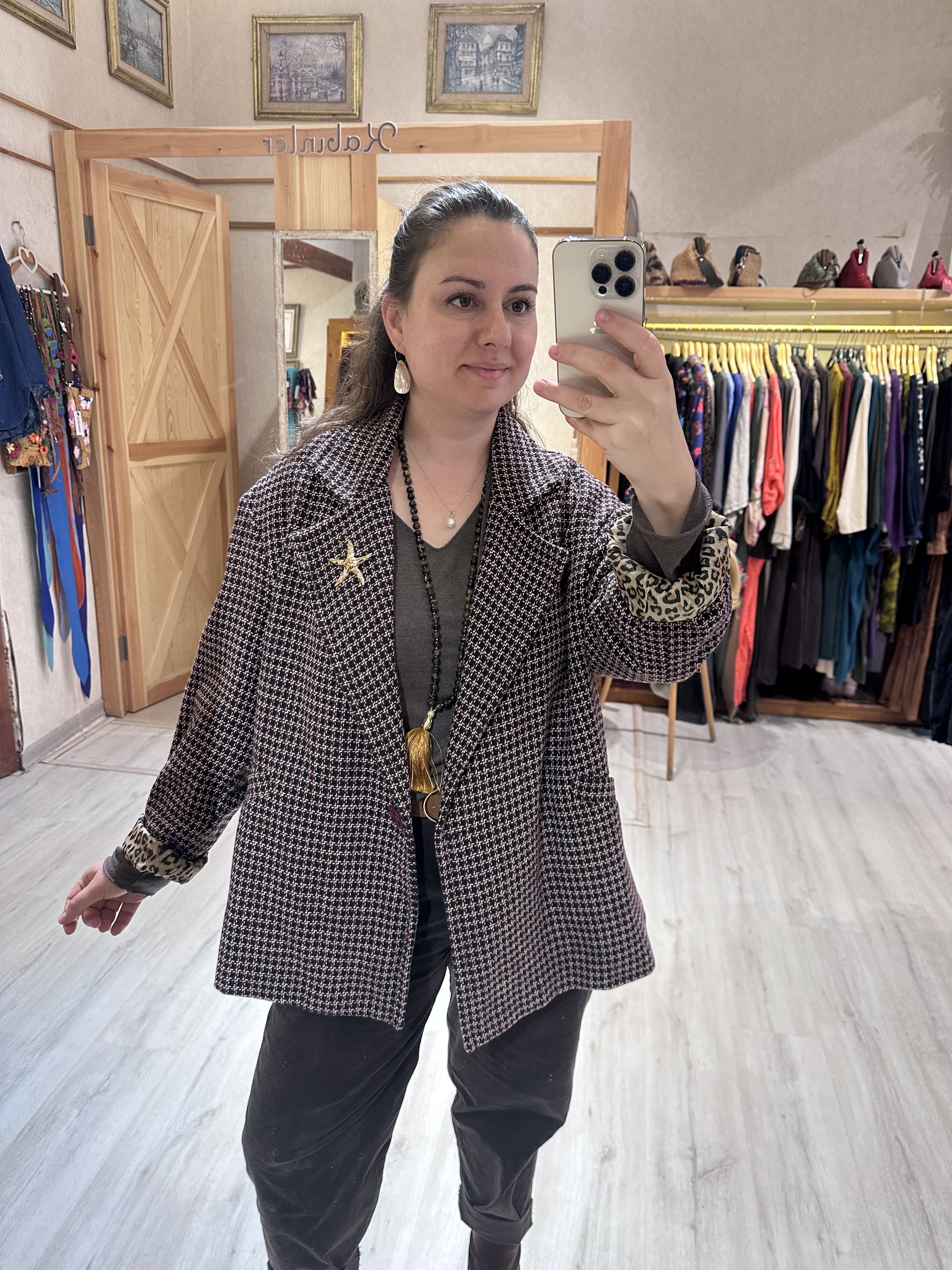 Yıldız Broşlu Leopar Desen Astarlı Keçe Ceket SN760