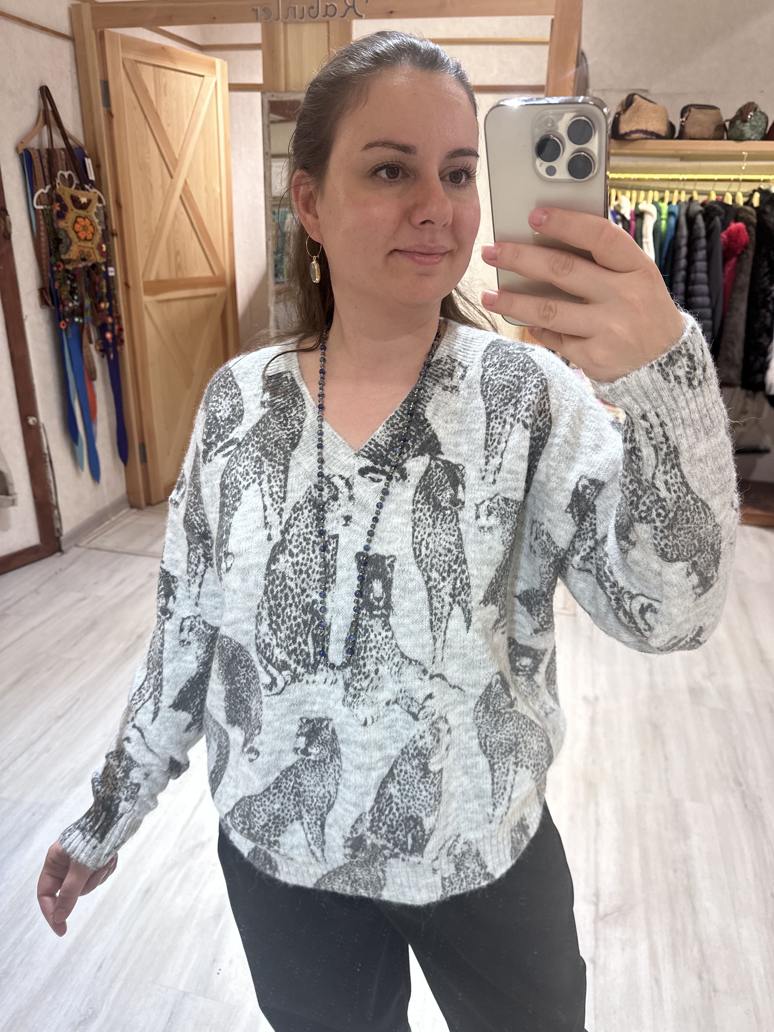 Leopar Baskılı Yünlü Kazak J829 - Gri