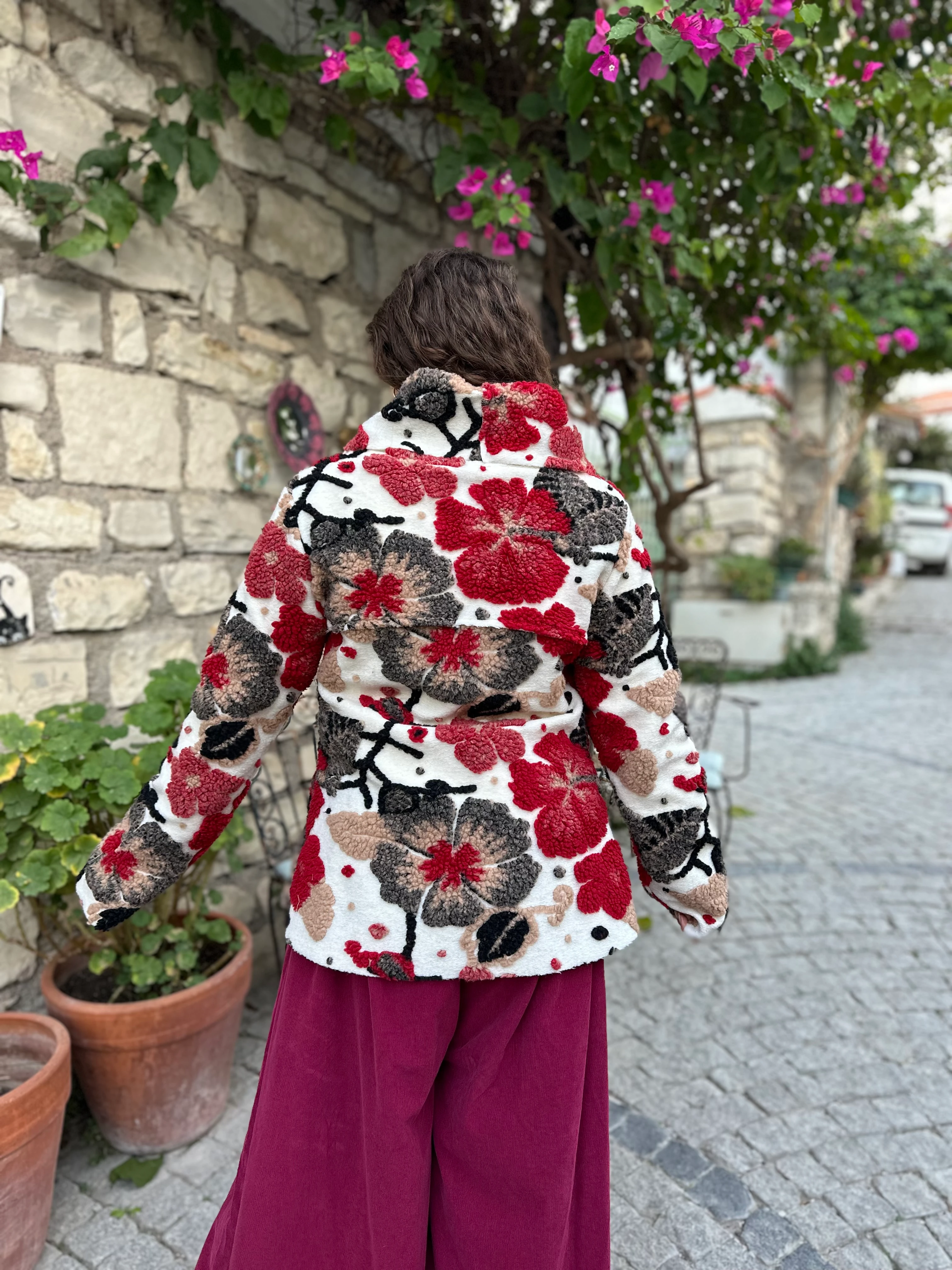 Yaprak Desen Asimetrik Kesim Keçe Şallı Kap 5907