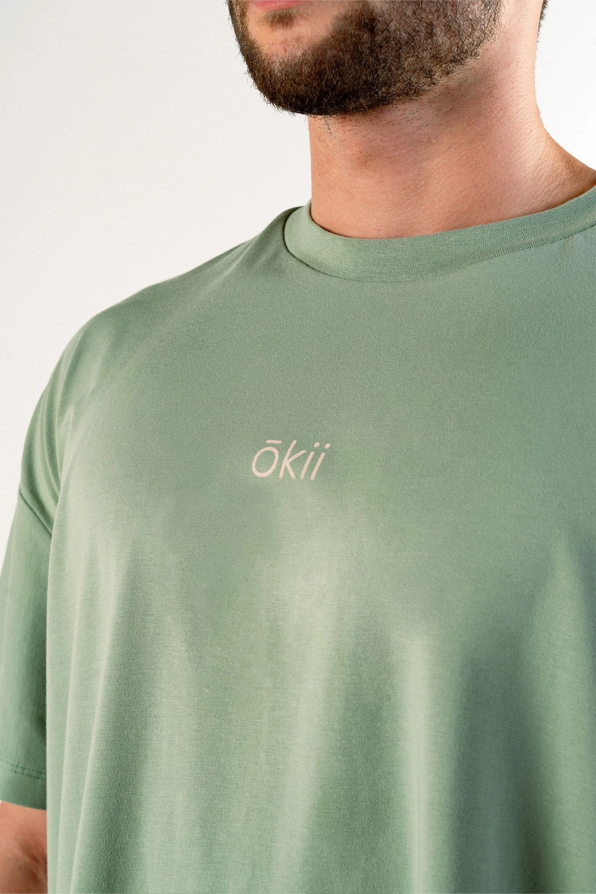  Oversize Basic Küf Yeşili Orta Göğüs Baskılı Tshirt