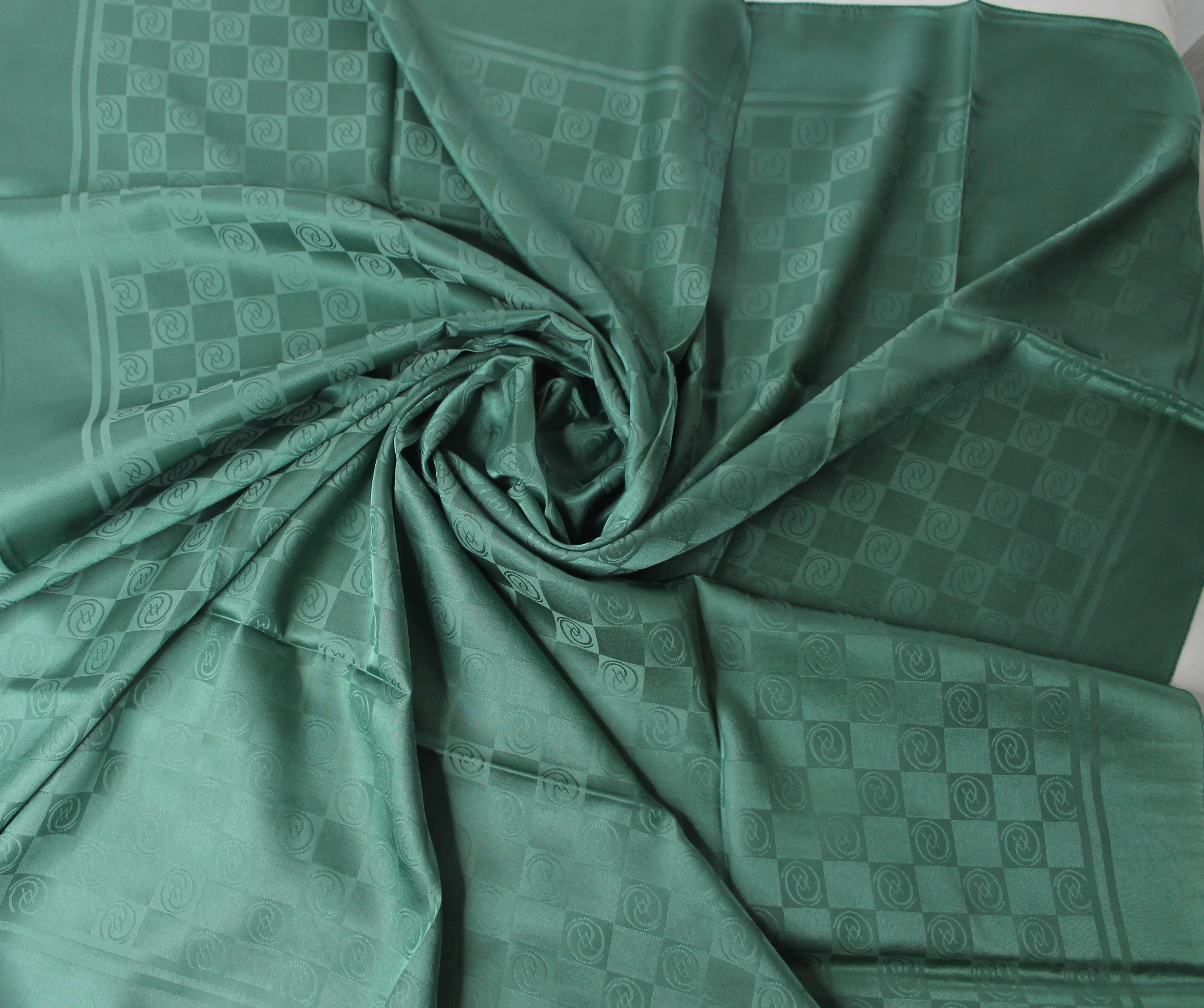 ZÜMRÜT YEŞİLİ EŞARP