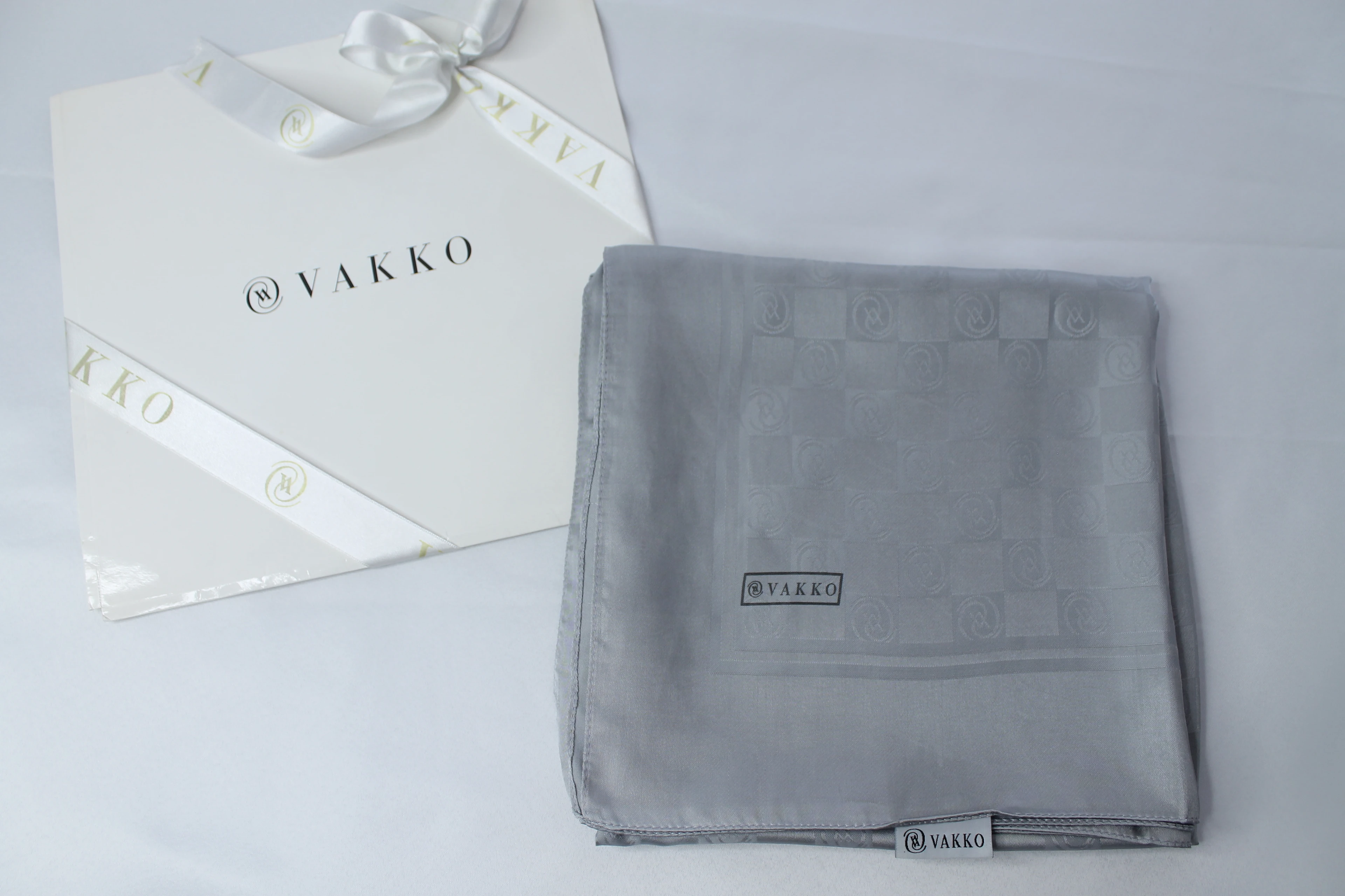 GÜMÜŞ RENGİ EŞARP image