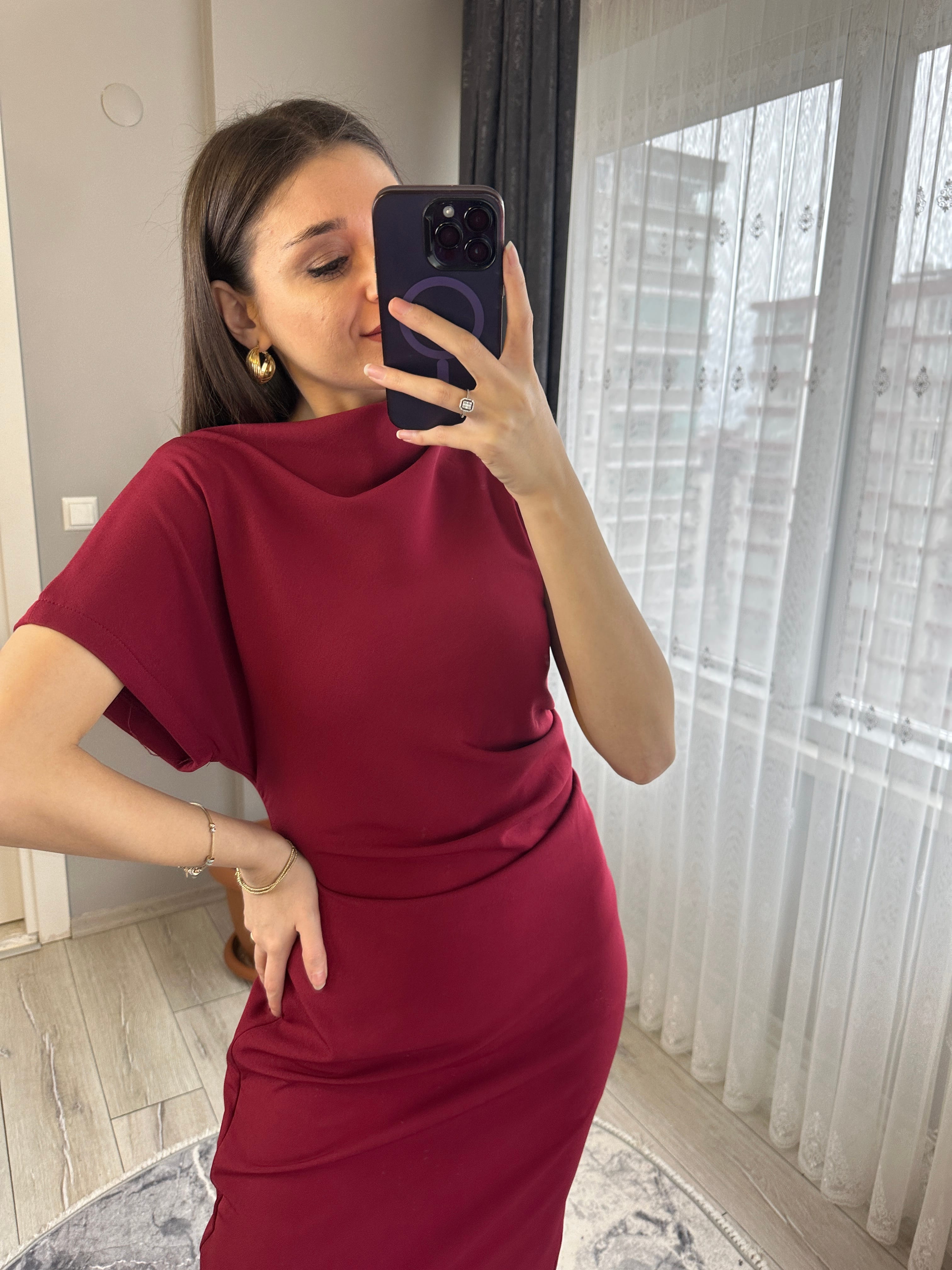 Yırtmaçlı Elbise