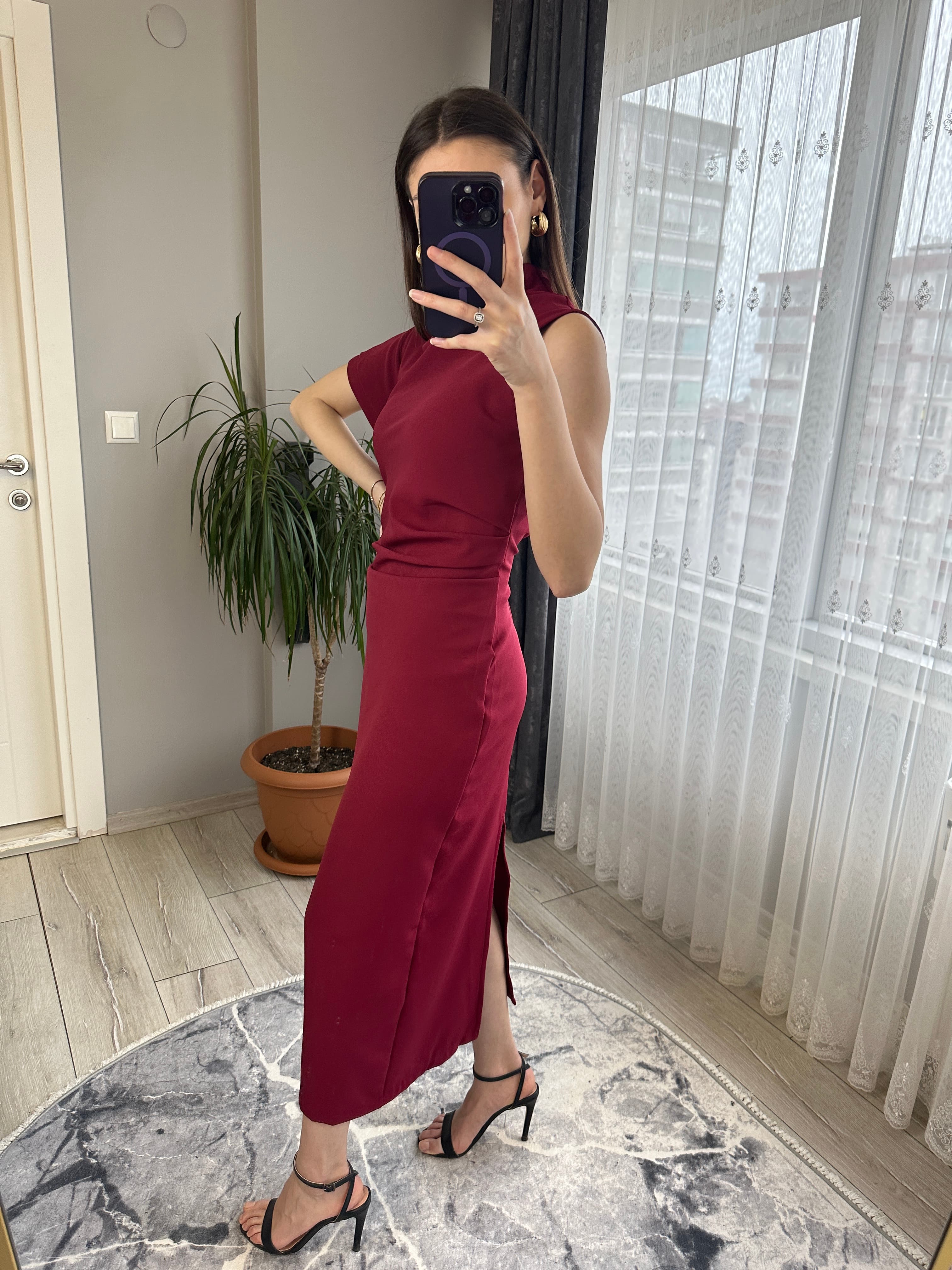 Yırtmaçlı Elbise