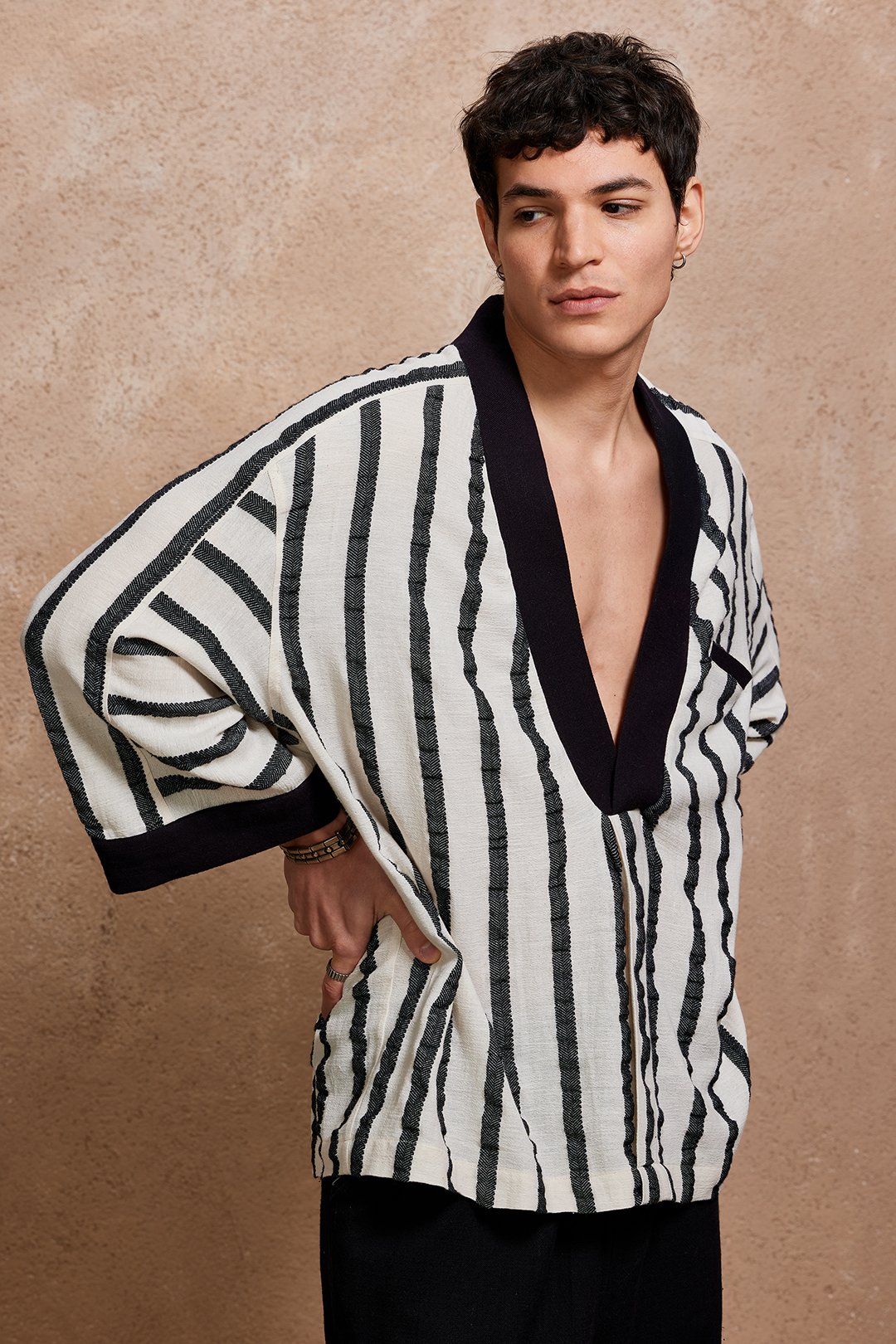 Noir Deep V Kaftan