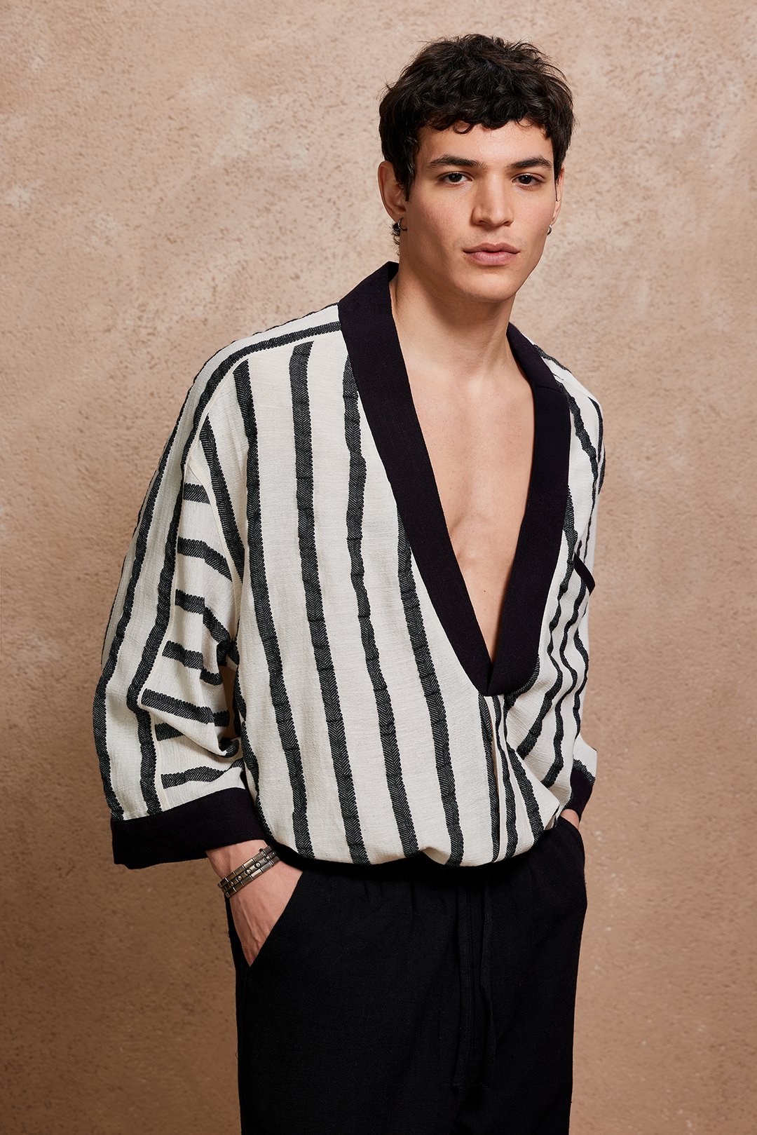Noir Deep V Kaftan