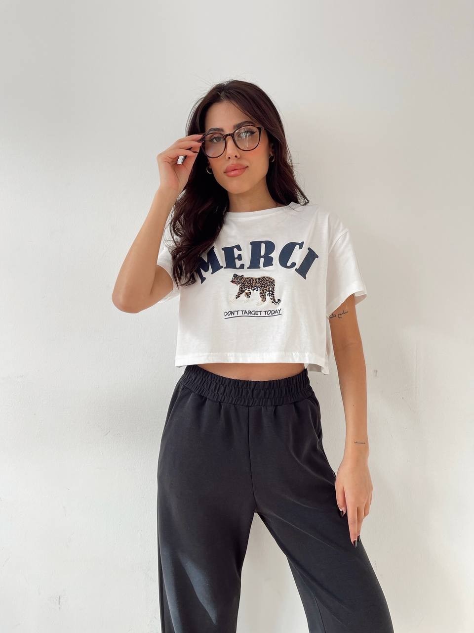 MERCİ KAPLAN BASKILI CROP T-SHİRT