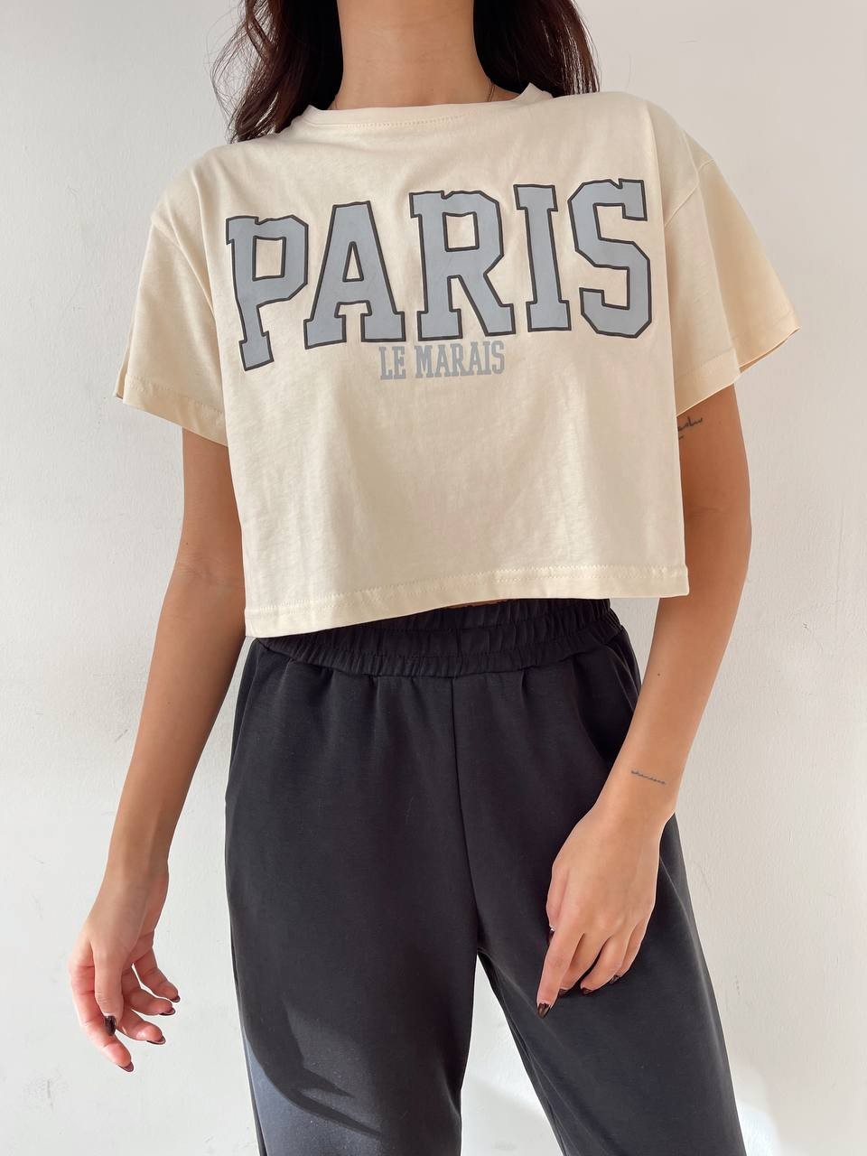 PARİS LE MARAİS BASKILI CROP T-SHİRT