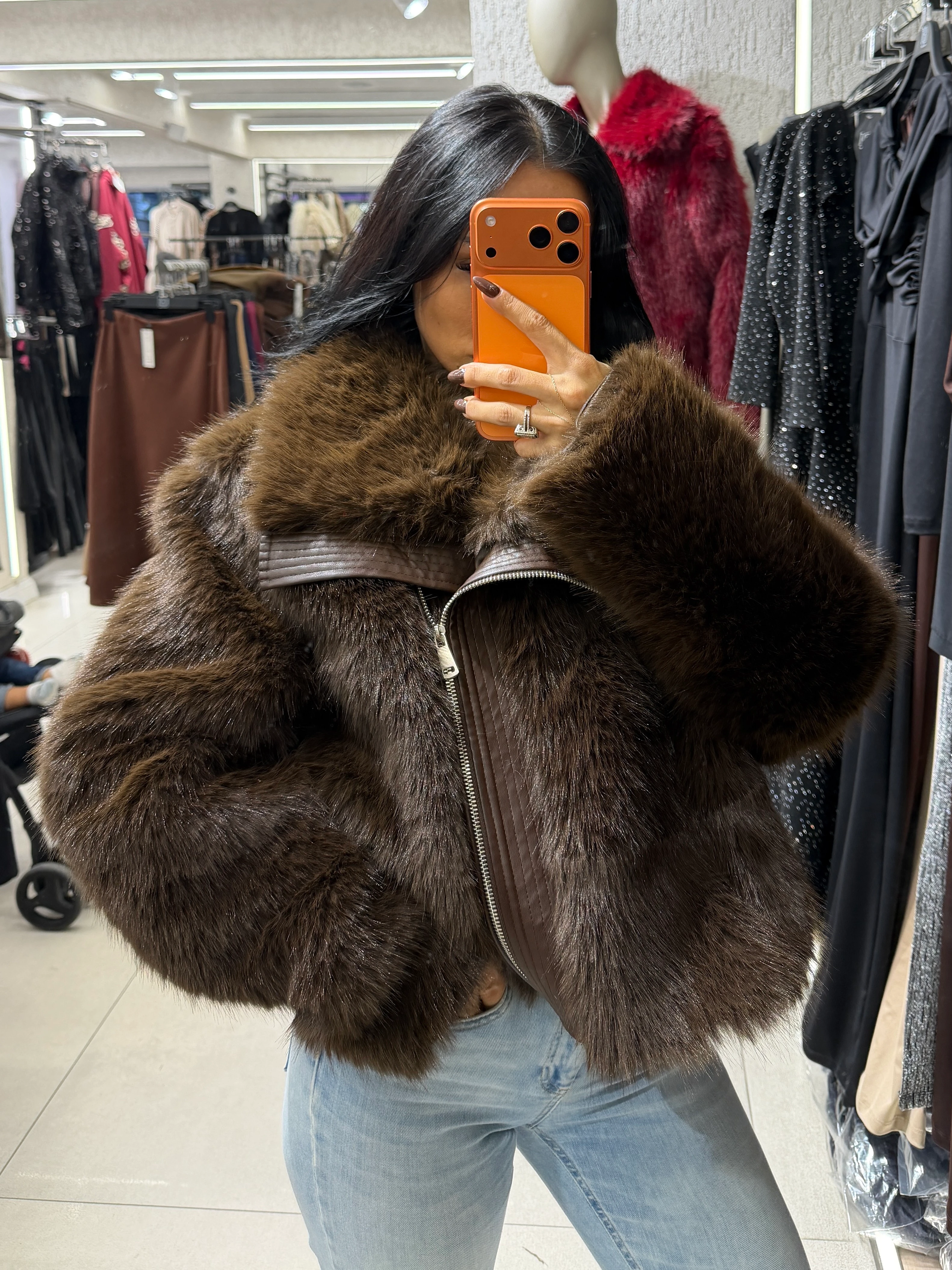 Kahverengi Deri Detaylı Kürk Mont