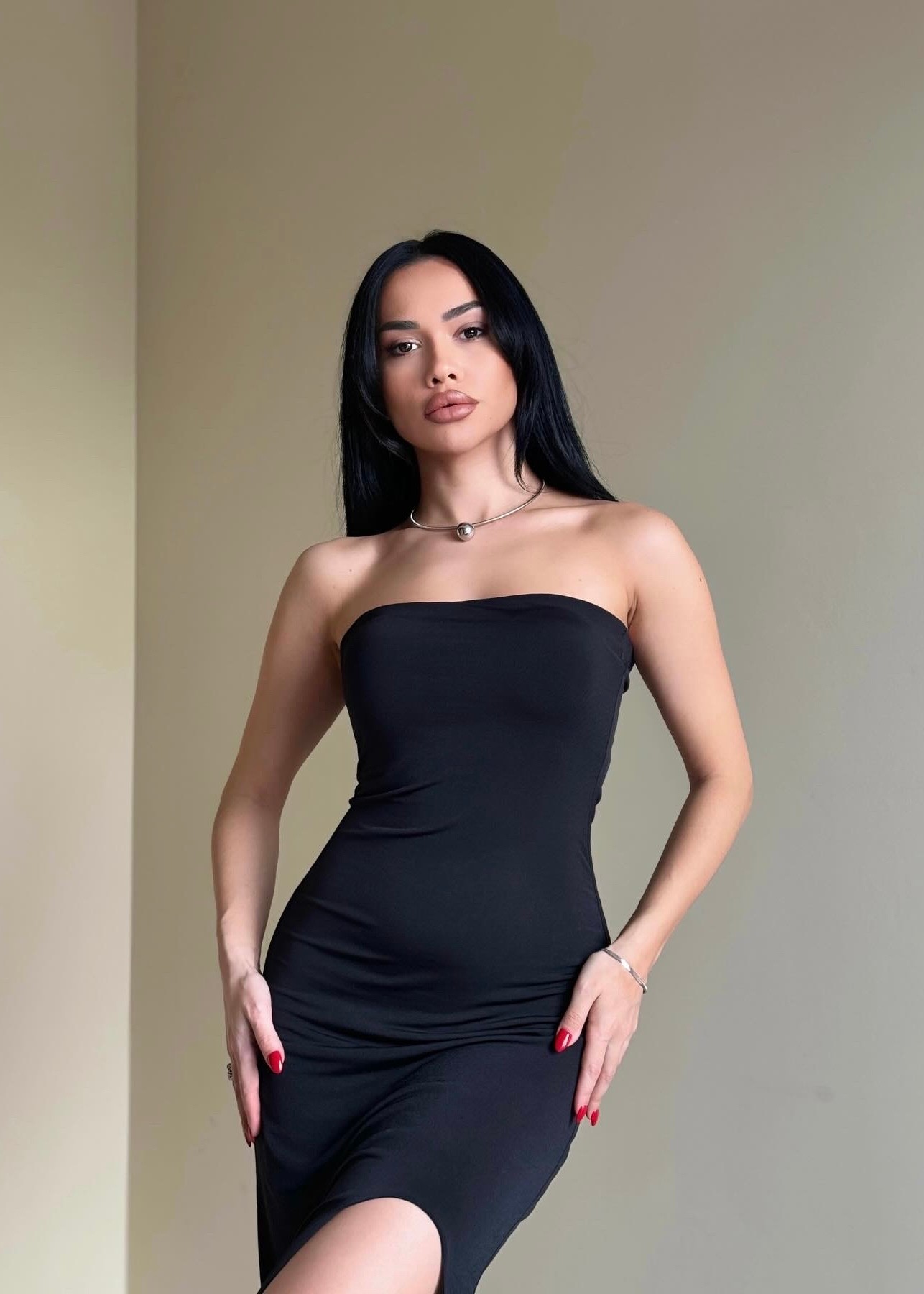 Yırtmaçlı Maxi Boy Straplez Elbise