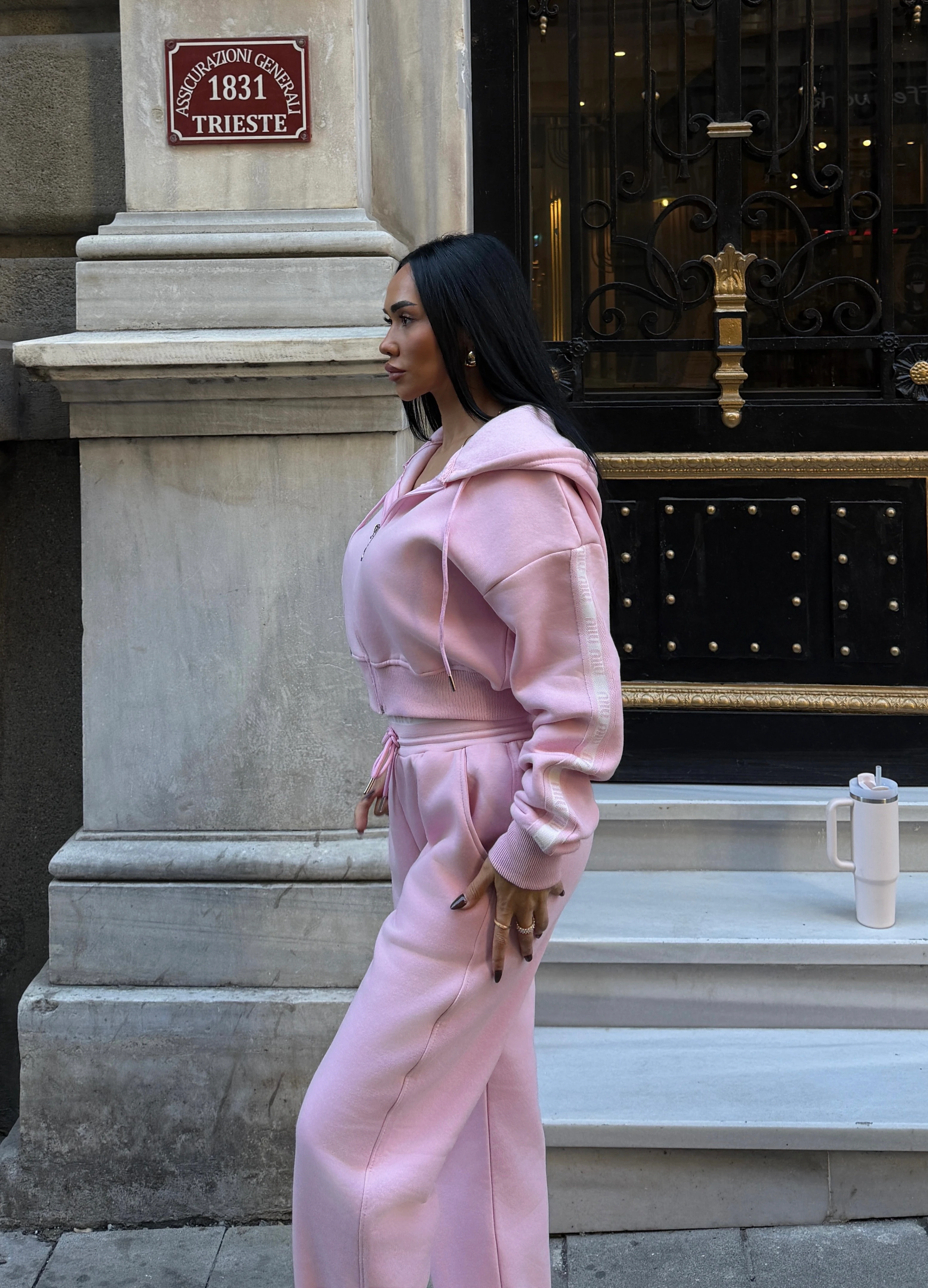 Miu Miu Pembe Şapkalı Bol Paça Eşofman Takımı