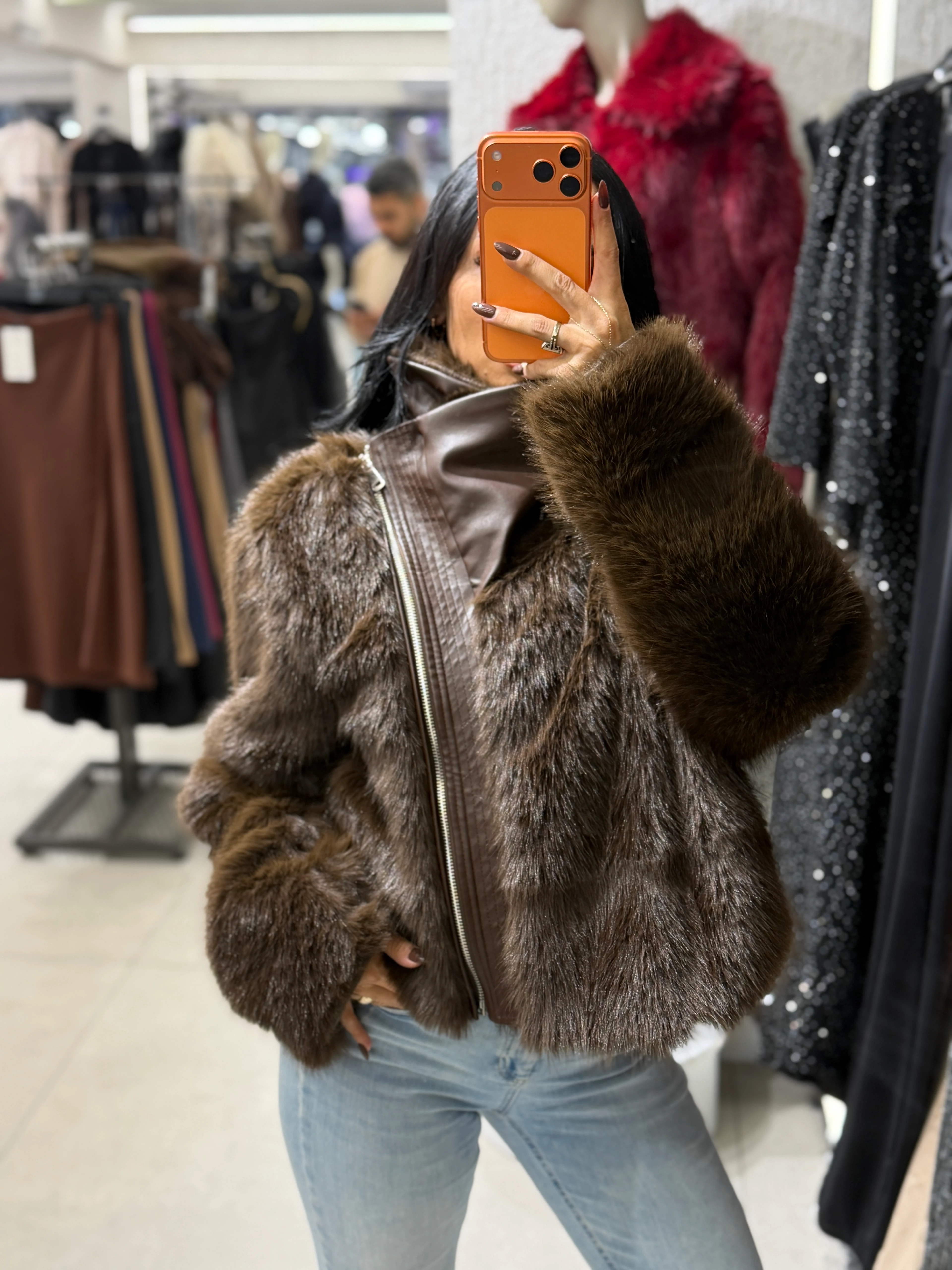 Kahverengi Deri Detaylı Kürk Mont