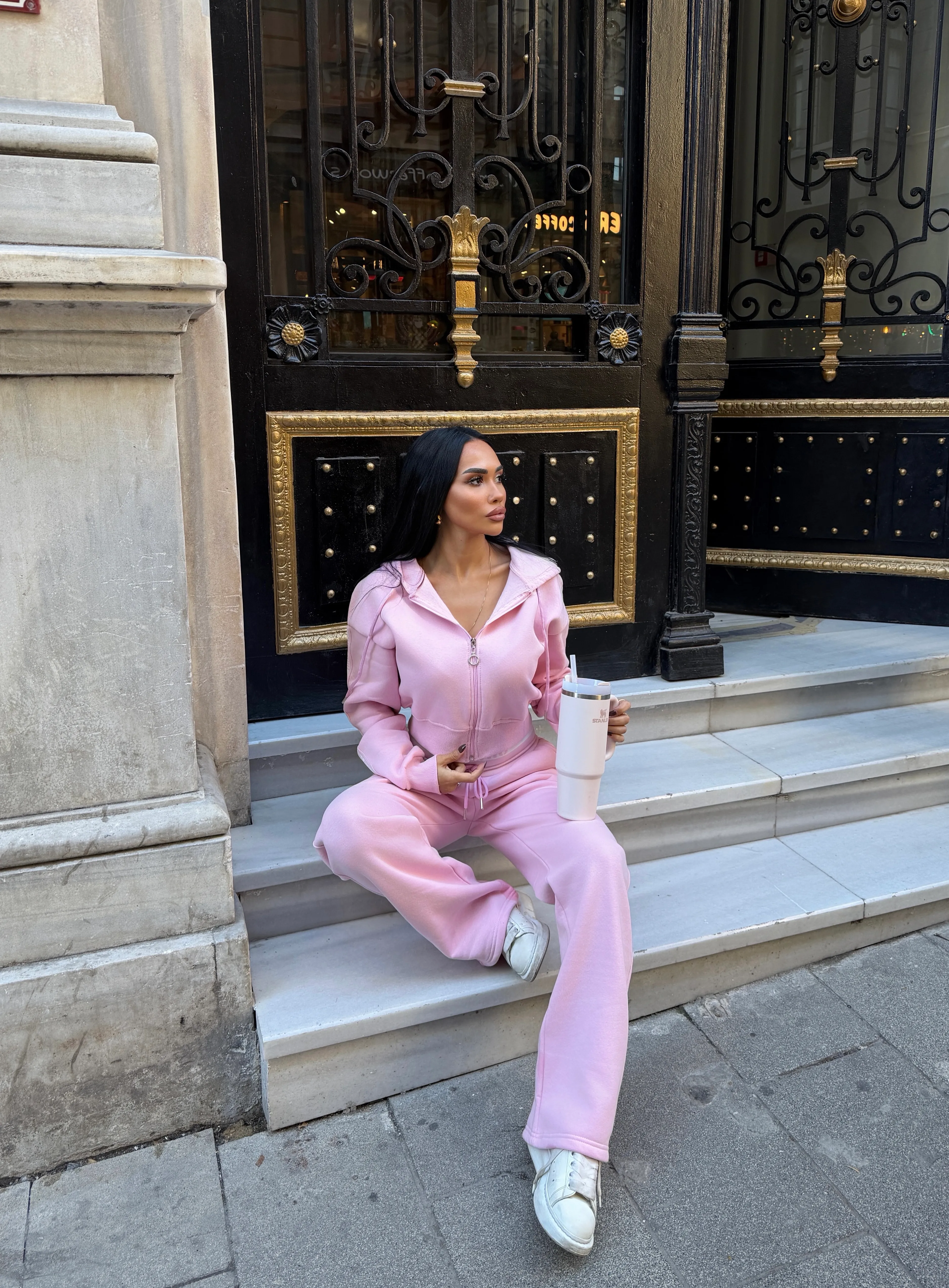 Miu Miu Pembe Şapkalı Bol Paça Eşofman Takımı