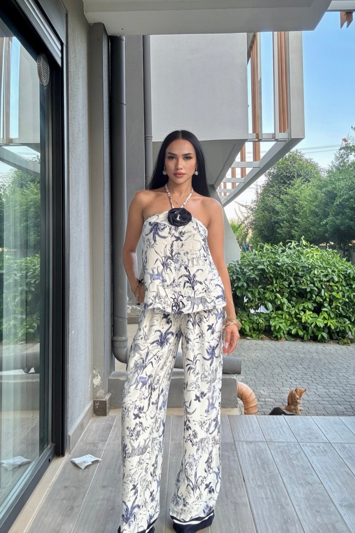 Broşlu Saten Bluz Pantolon Takım