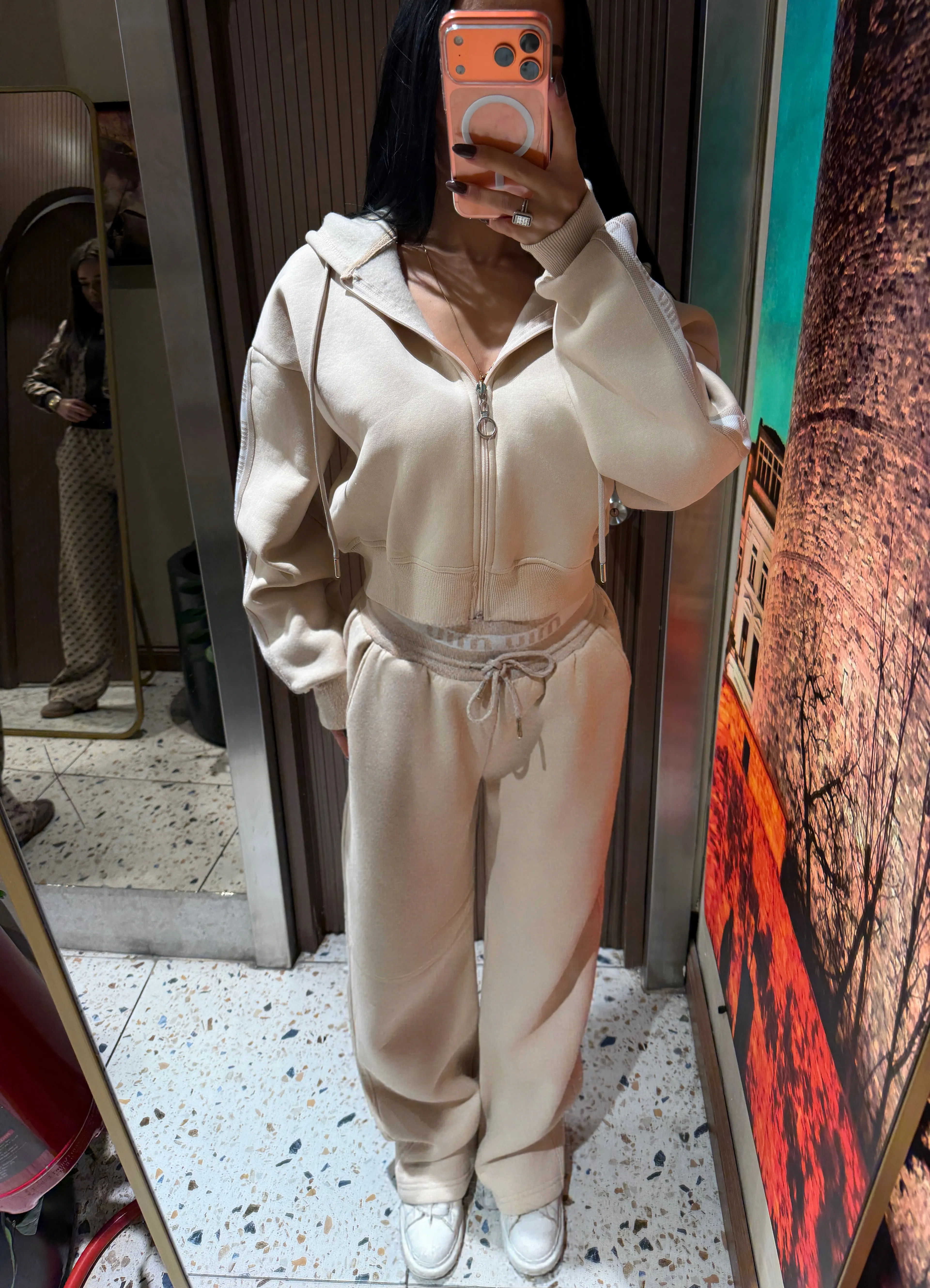 Miu Miu Bej Şapkalı Bol Paça Eşofman Takımı