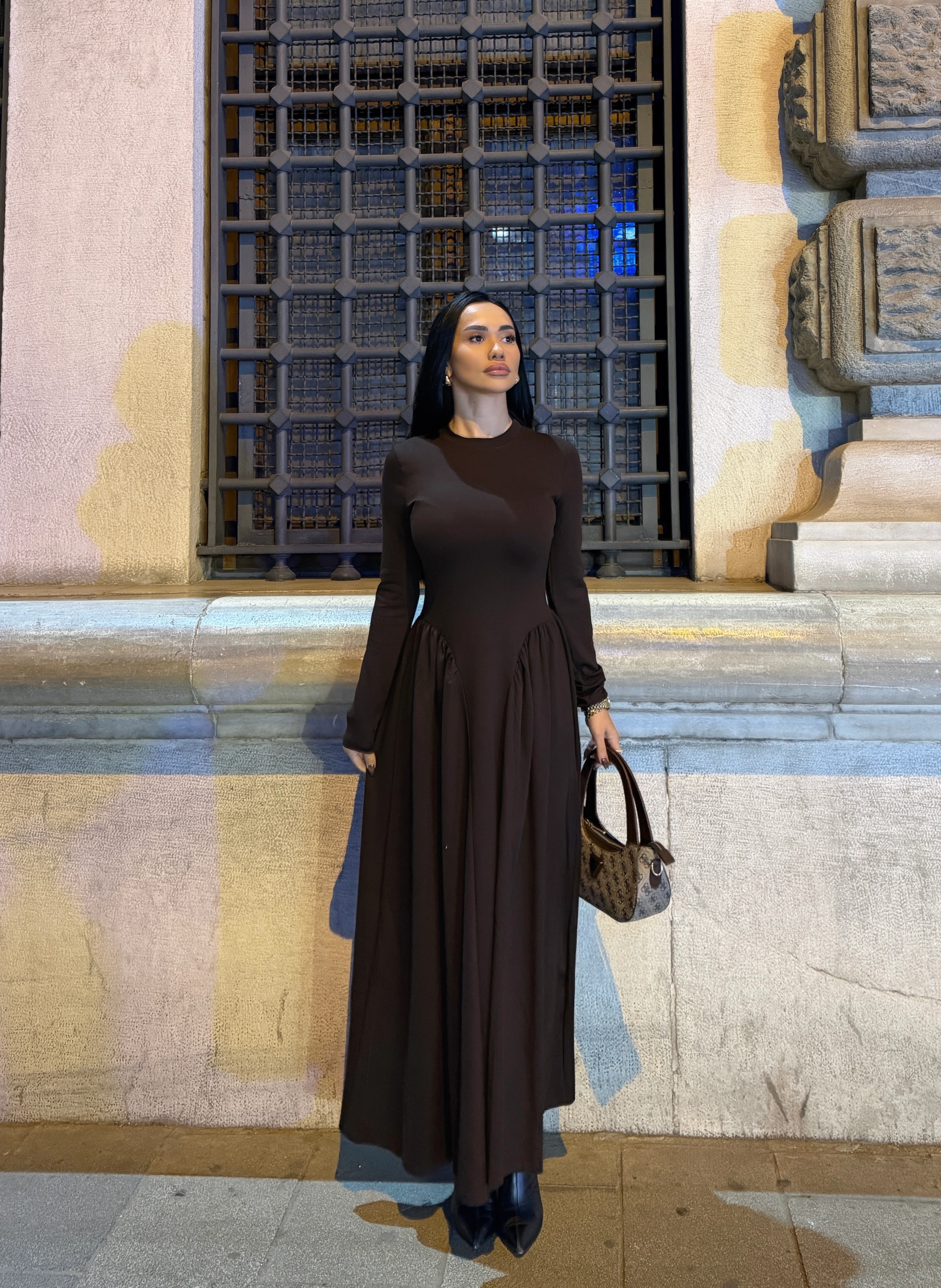 Bel Detaylı Uzun Elbise