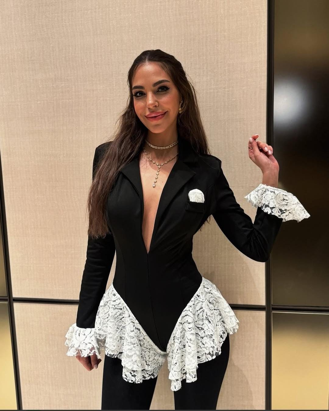 DANTEL DETAYLI VATKALI TULUM