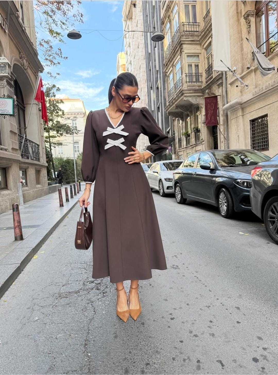 KÜÇÜK FİYONK DETAYLI KİLOŞ ELBİSE