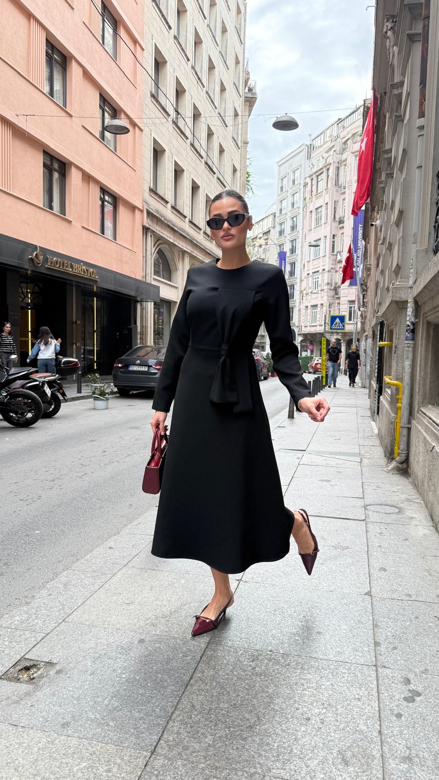 FİYONK DETAYLI ÇELİK ÖRME ELBİSE