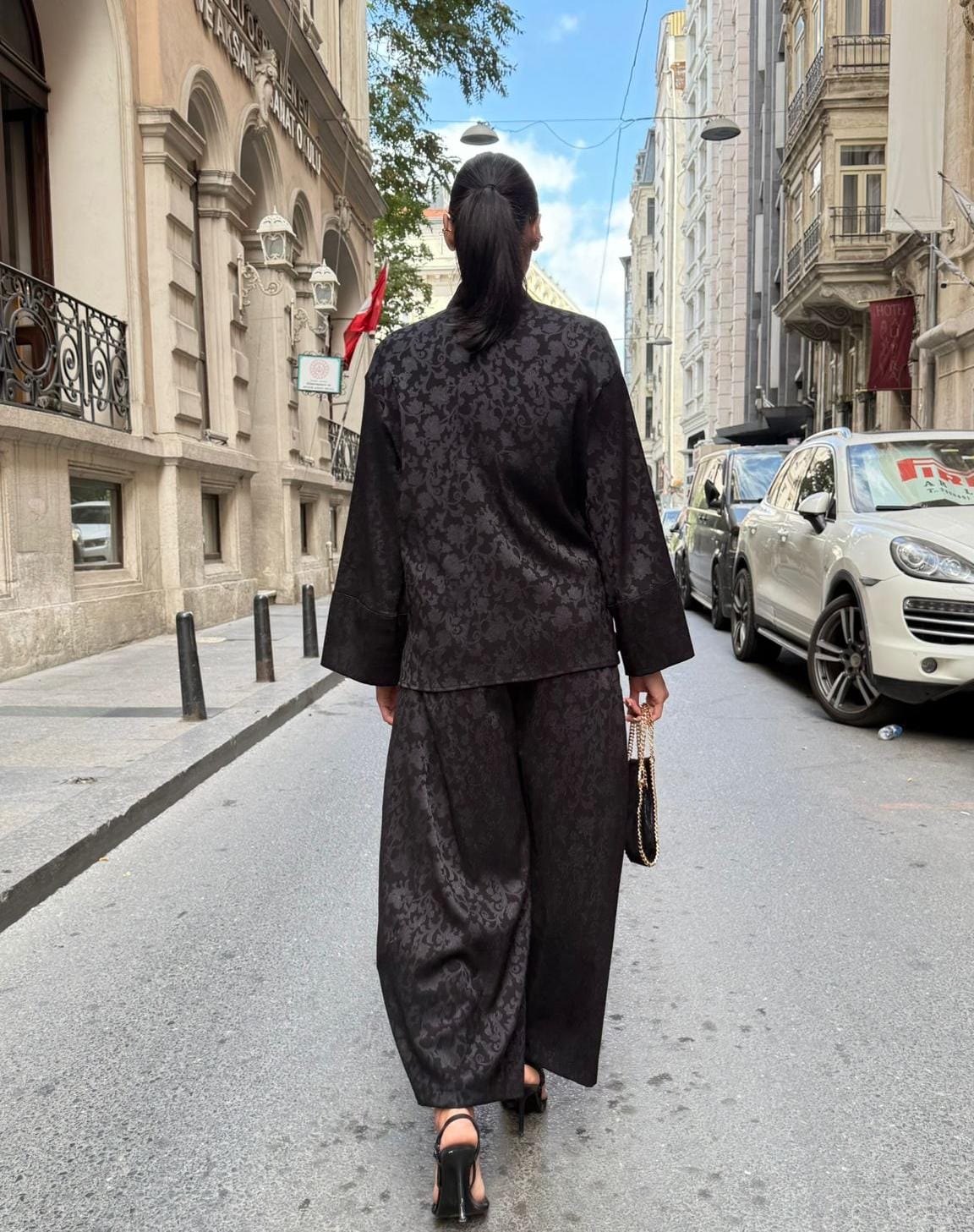 JAKARLI DUGME DETAYLI TAKIM