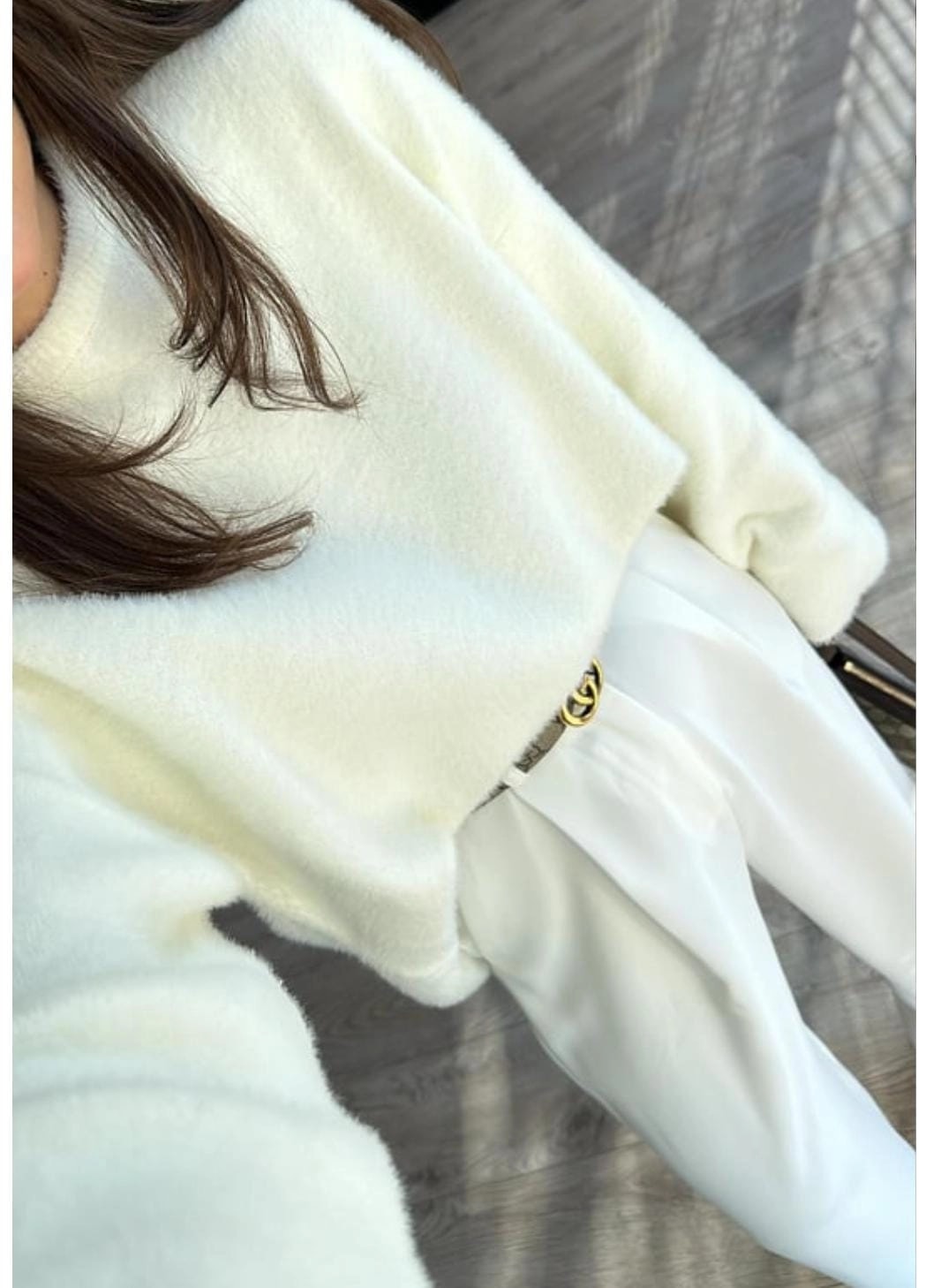 Geniş Kol Detaylı Marka Model Yumoş Kazak