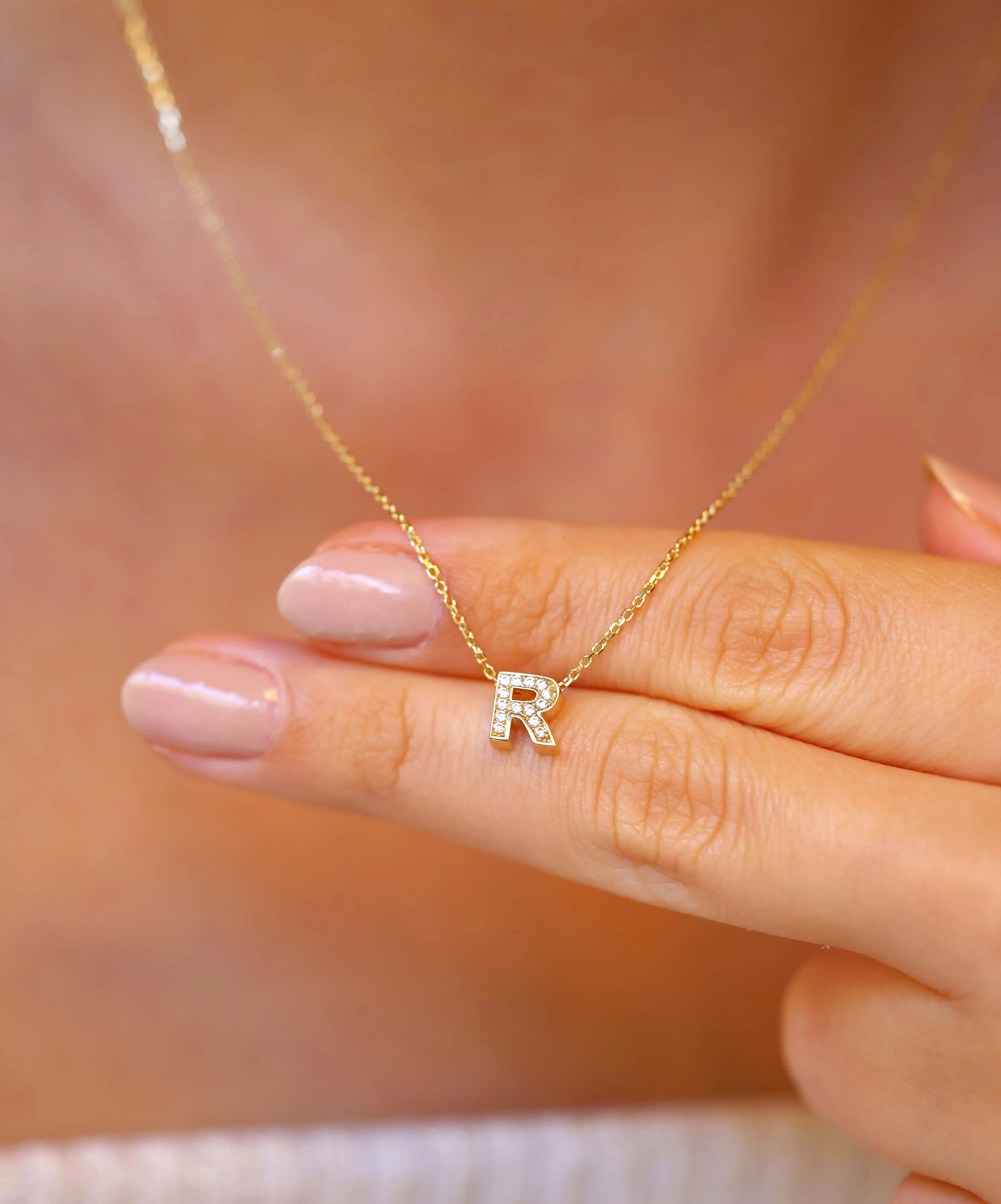 Altın Taşlı R Harf Kolye
