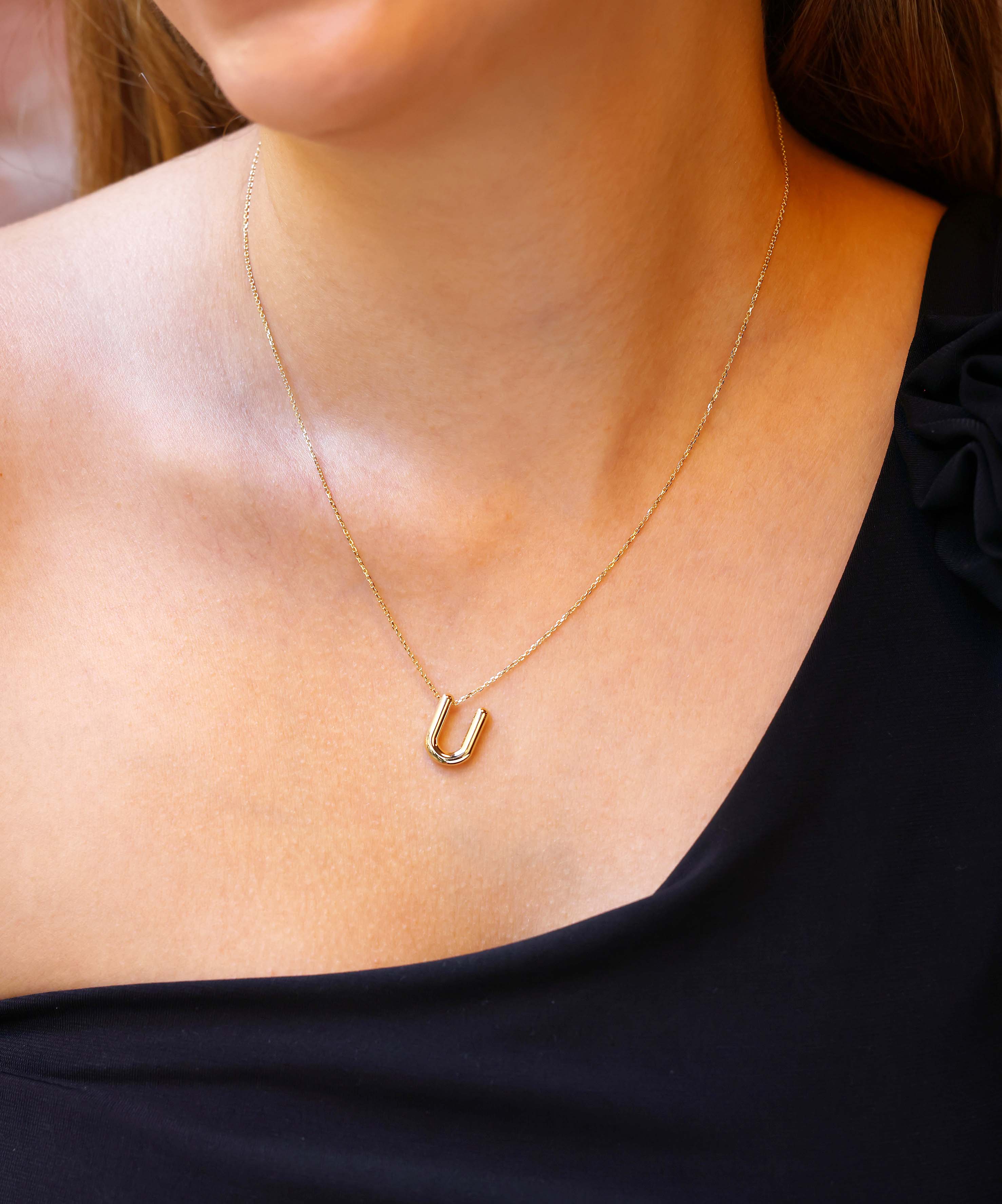 Altın Balon U Harf Kolye