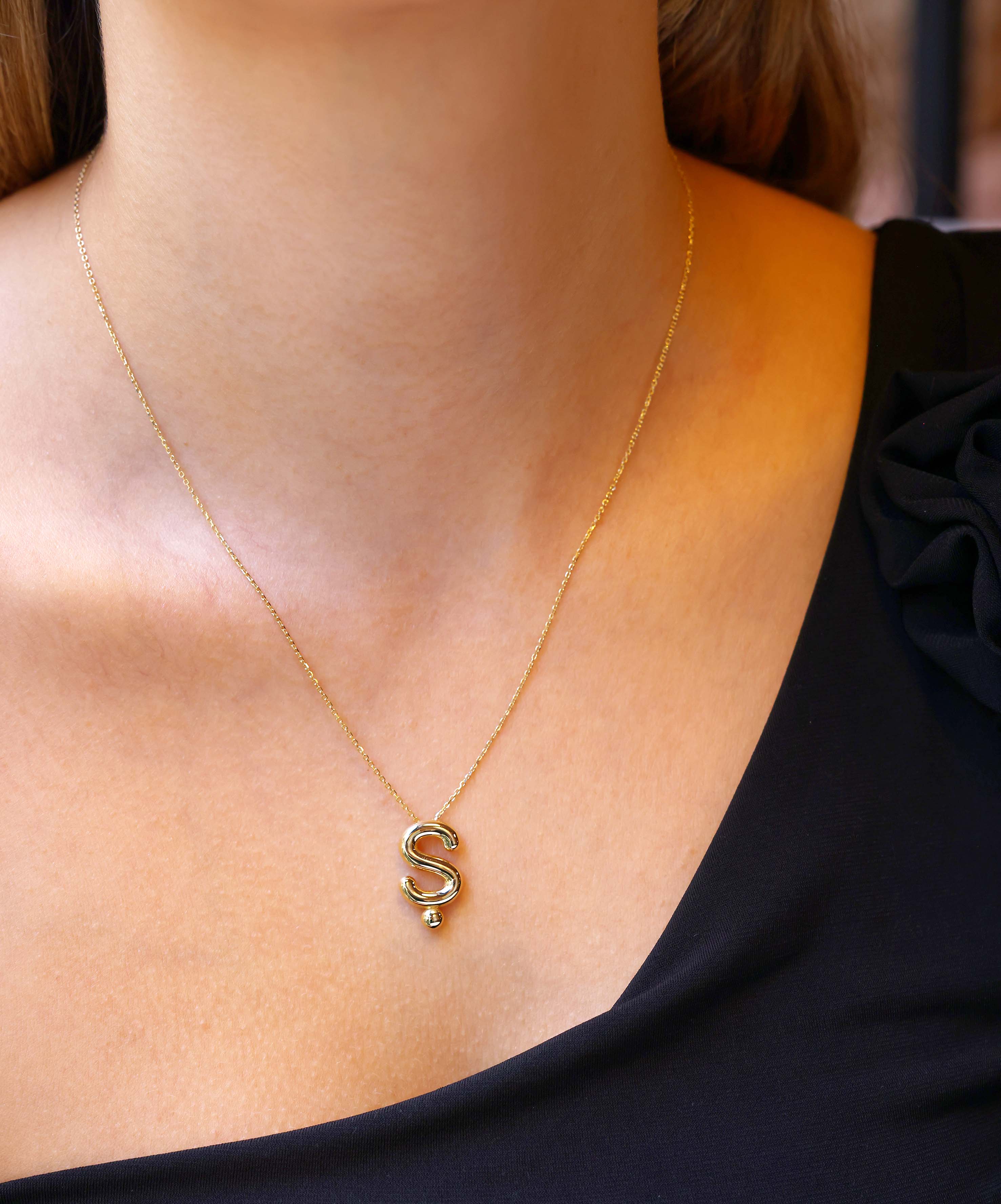 Altın Balon Ş Harf Kolye