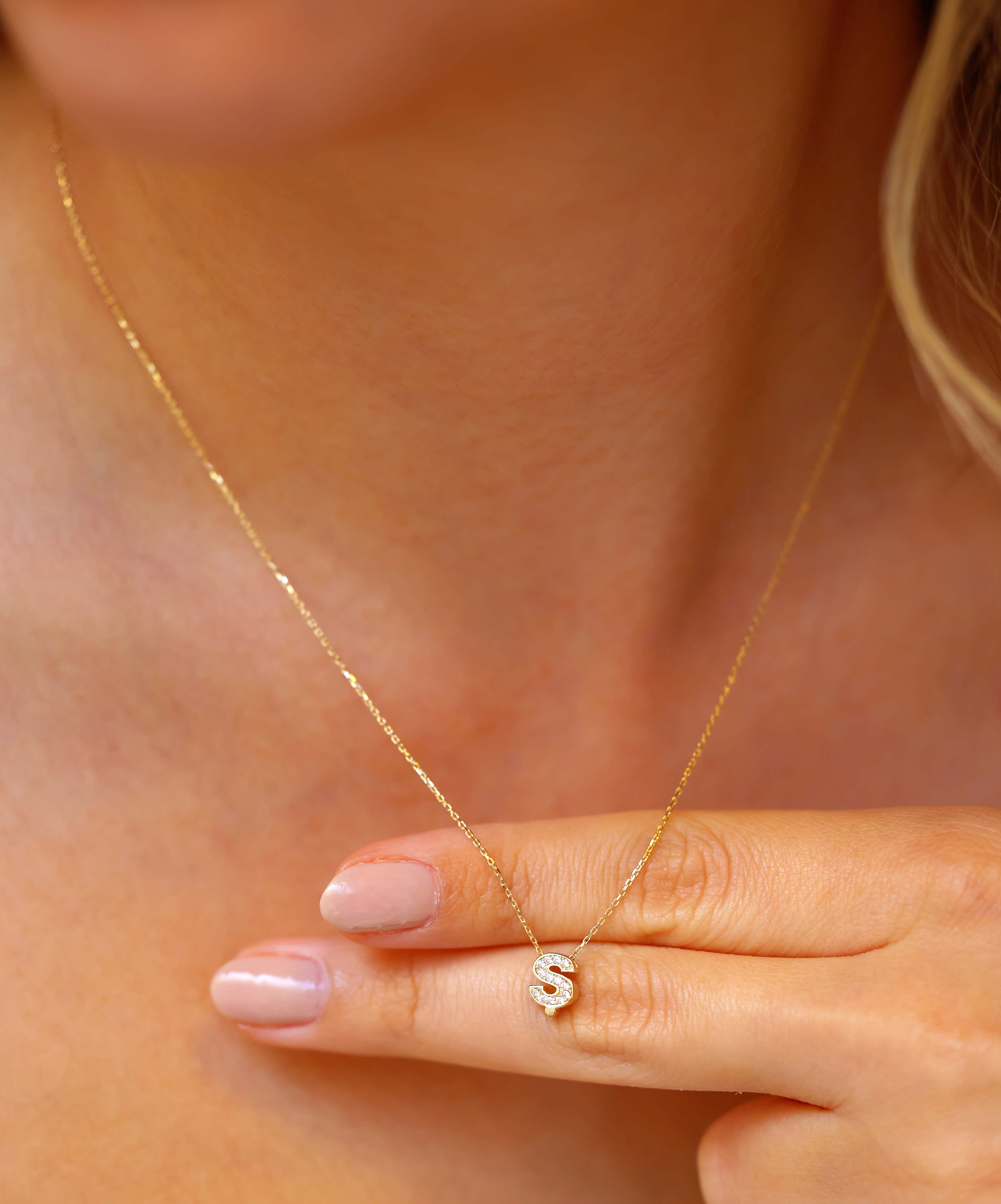 Altın Taşlı Ş harf Kolye 